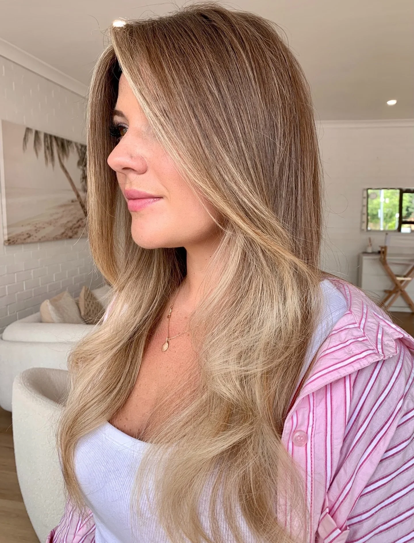 EFFORTLESS BEAUTY, TAILORED JUST FOR YOU ✨

At By Ara every look is customised to enhance your natural features while keeping your hair healthy, glossy, and low maintenance 🤍

We exclusively use L&rsquo;Or&eacute;al Professionnel + K&eacute;rastase 