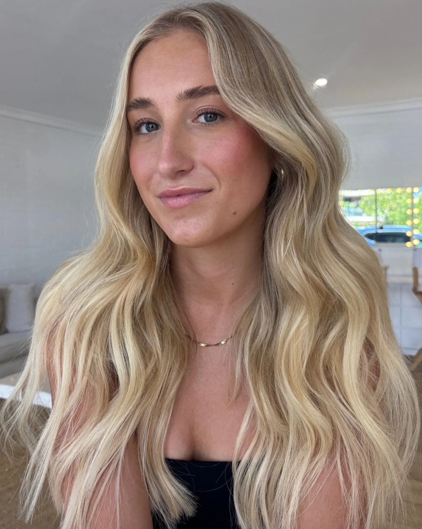 EXTENSION TRANSFORMATION ✨

This transformation was all about length, volume, and that seamless blend 💁&zwj;♀️

Using seamless 1 tape extensions to create a natural, lightweight finish that moves like real hair, because it is your hair, just elevate