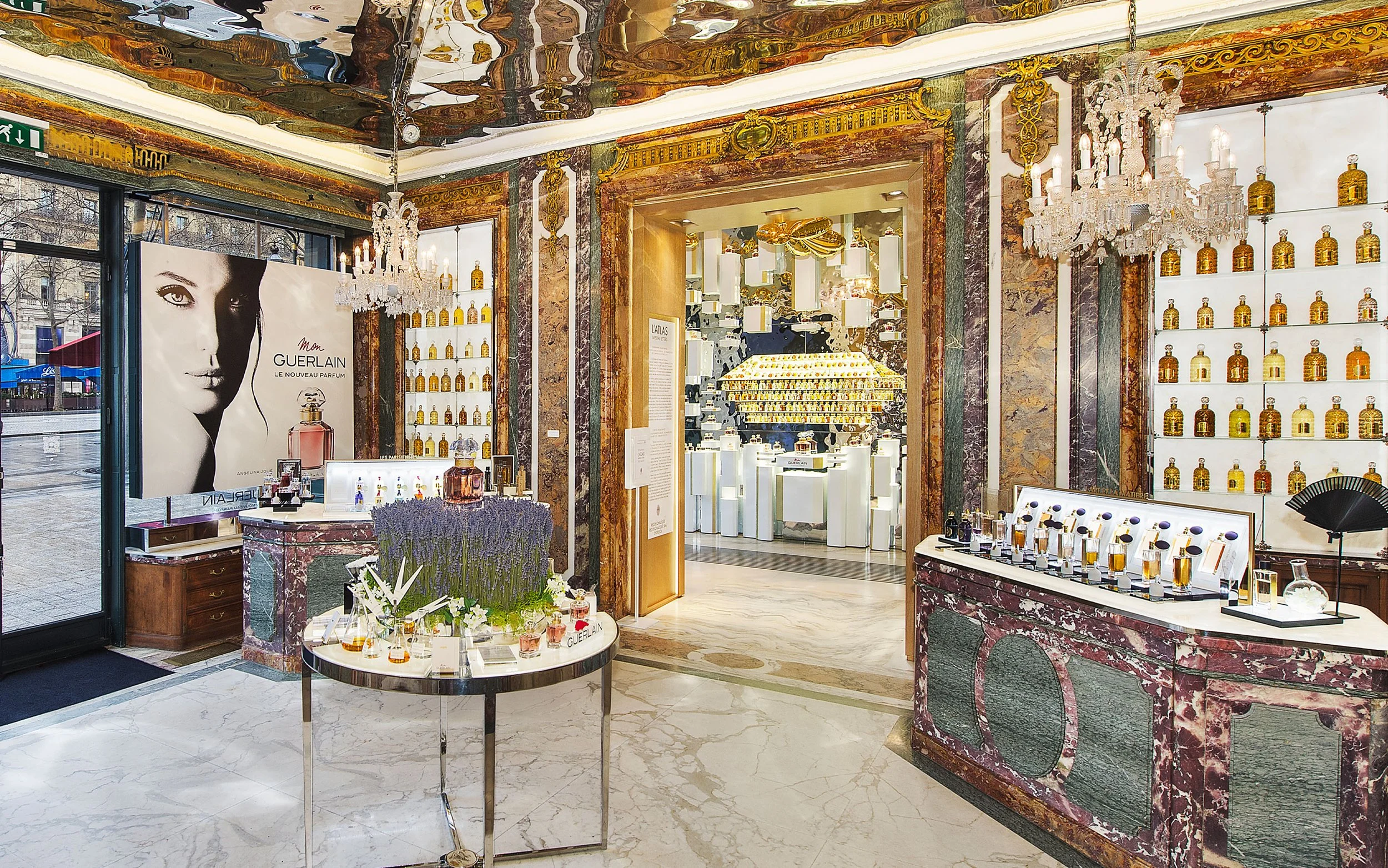 Guerlain orgue à Parfums Champs Elysées paris