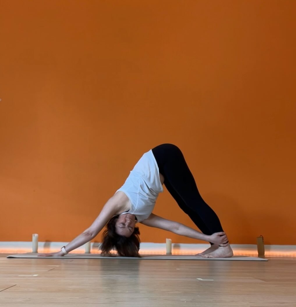 YOGA THIS WEEK - with a little bit of me!

✨MONDAY 6:45pm ~ Yin Yoga with @mariawiddowsyoga 
✨TUESDAY 9:30am ~ Hatha Flow with @mariawiddowsyoga 
✨TUESDAY 7:15pm ~ Flow with @mariawiddowsyoga 
✨WEDNESDAY 9:30am ~ Beginners with @kirst_broughton 
✨FRI