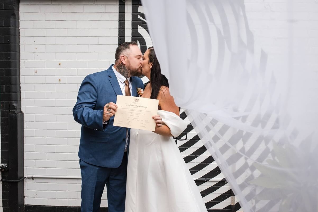 Big love, tiny guest list, and all the vibes at @theowenscollective in Newcastle! This cool, art-filled space was the perfect backdrop for Hayley and Shane&rsquo;s micro wedding that brought the style, the feels, and the fun. Think relaxed party ener