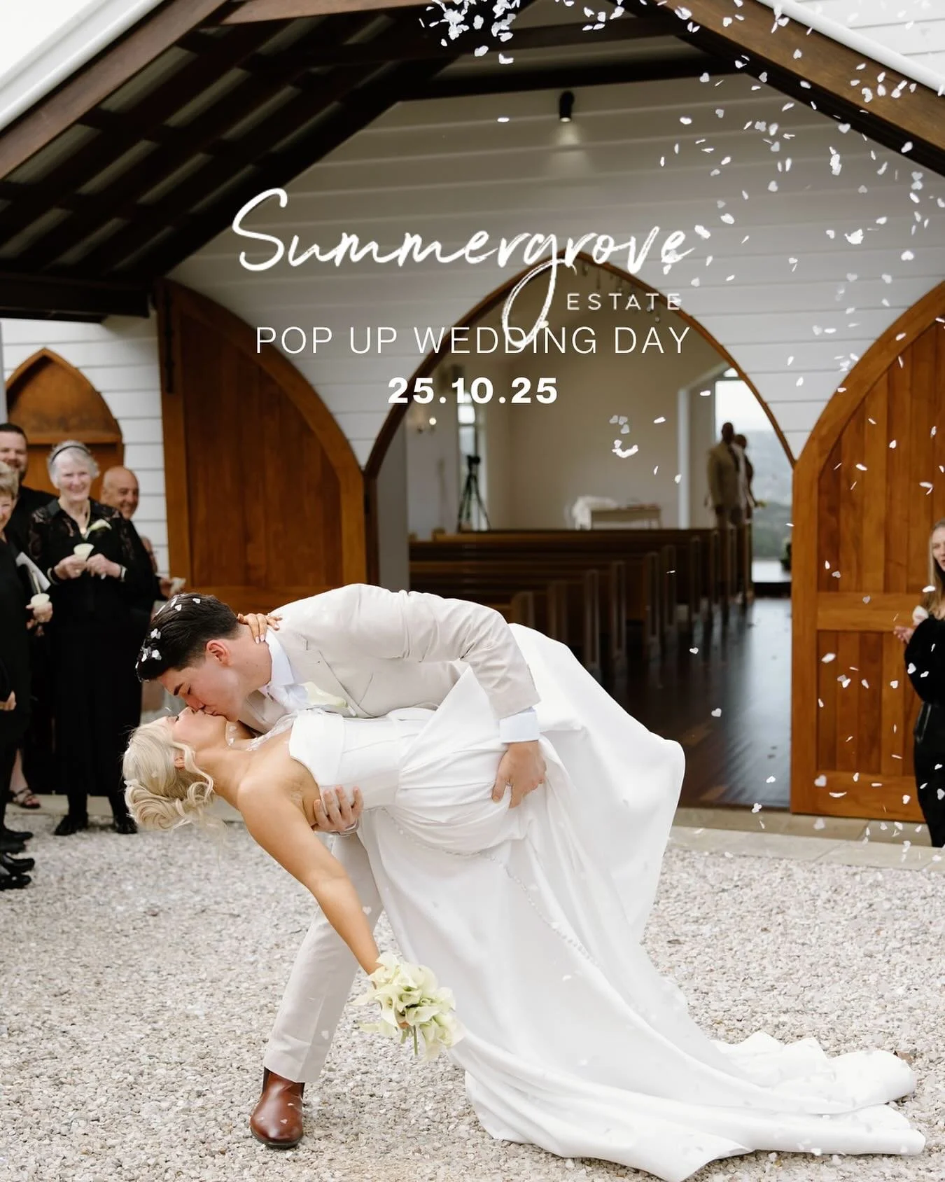Imagine this&hellip;Rolling hinterland views, champagne flowing, florals in full bloom, and the moment you say &ldquo;I do&rdquo; at the iconic @summergroveestate 

On Saturday 25/10/25 the team at @popupeventco are creating four unforgettable pop-up