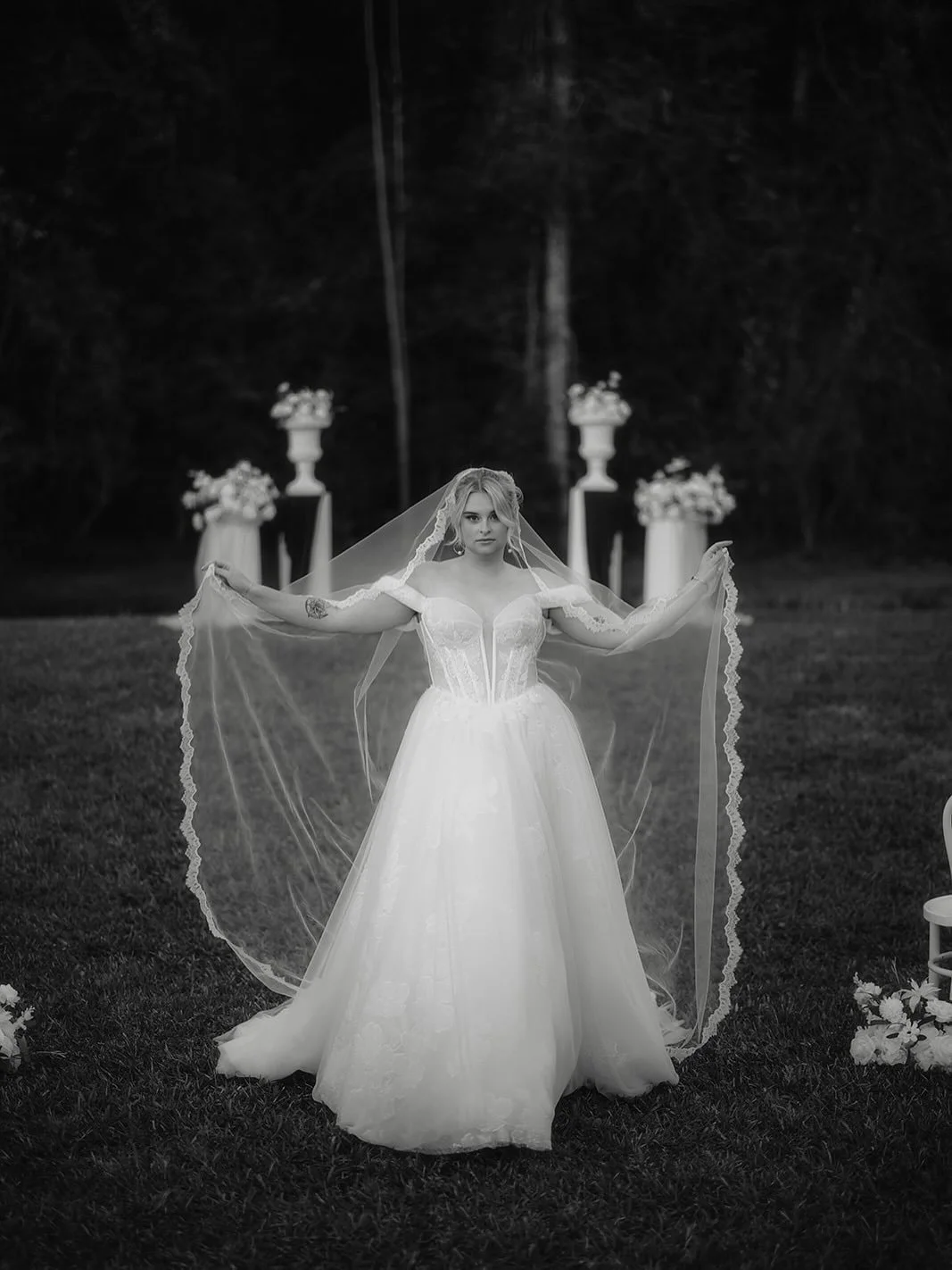 Look at this STUNNING backdrop! 

Captured at the @tweedcoastweddings open day for @elysianhillsvenue 

Styling &amp; florals @popupeventco 
Makeup @_a_mua
Hair @hair.by.harmony.rose 
Gown @thewhiteaisle_bridal 
Model @tahlia__jane 
Images @featheran