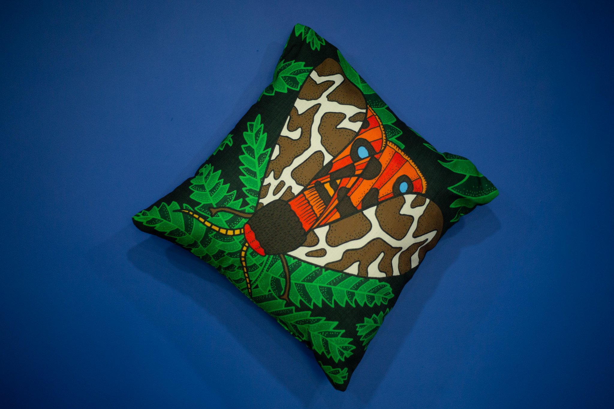 Garden Tiger Moth - Illustrated Mini Creature Cushion