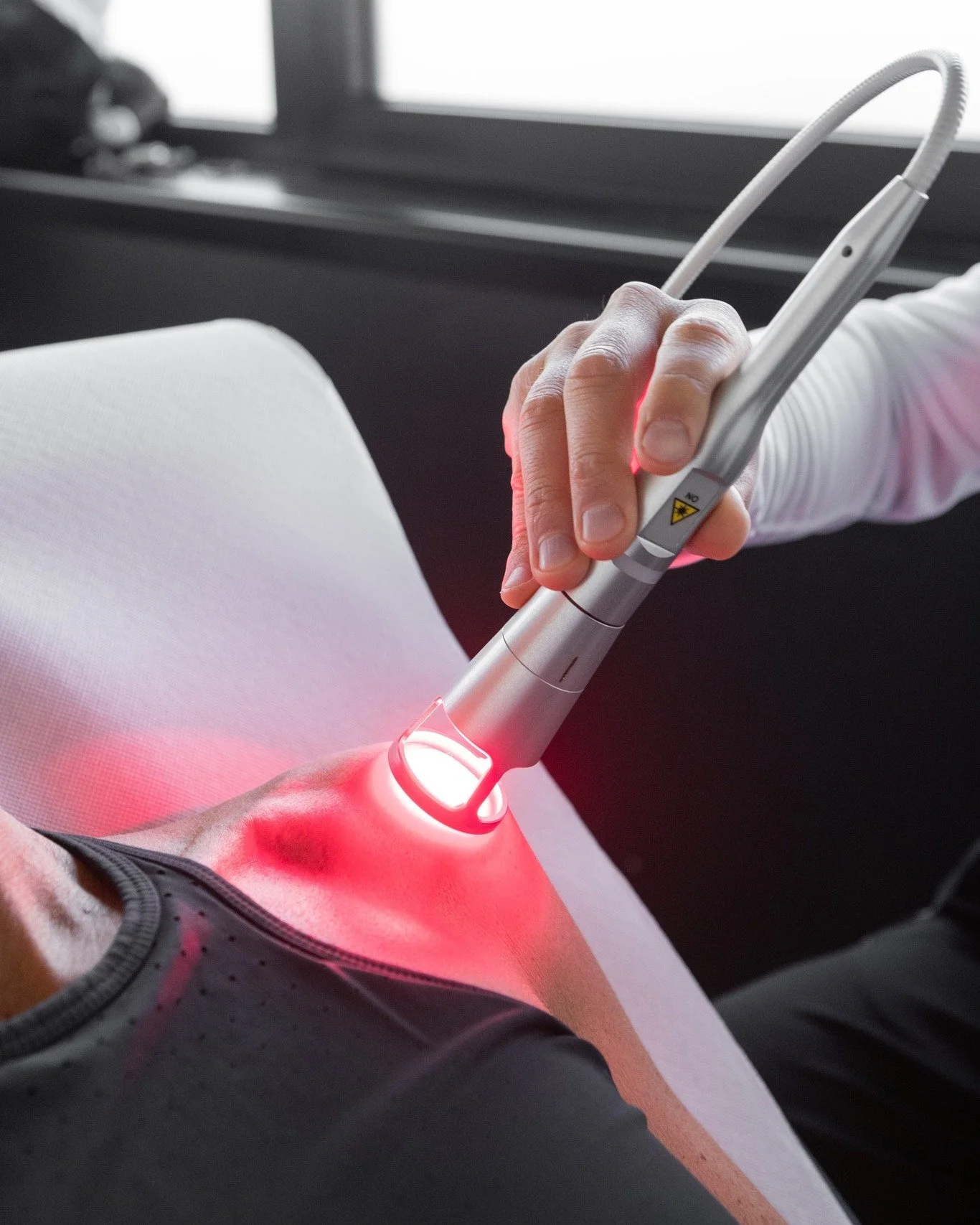Light up your health!🚨

Nei nostri ambulatori, i riflettori sono sempre puntati sulla tua salute.
La nuova strumentazione elettromedicale che abbiamo introdotto tra i nostri trattamenti riaccende la voglia di tornare alle tue attivit&agrave; velociz