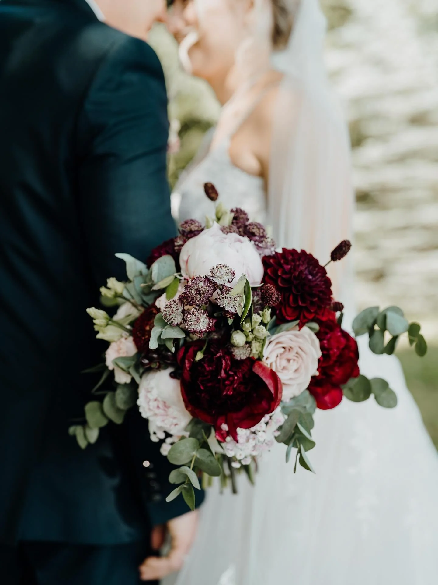 Brautstrau&szlig; Liebe 💐💍❤️

*Werbung wegen Verlinkung 

#trauung #brautstrauss #Hochzeitsfotografie #Hochzeitsfotograf #Hochzeitsdetails #bayernhochzeit #augsburghochzeit #WeddingVibes #LoveInDetails #BridalDetails