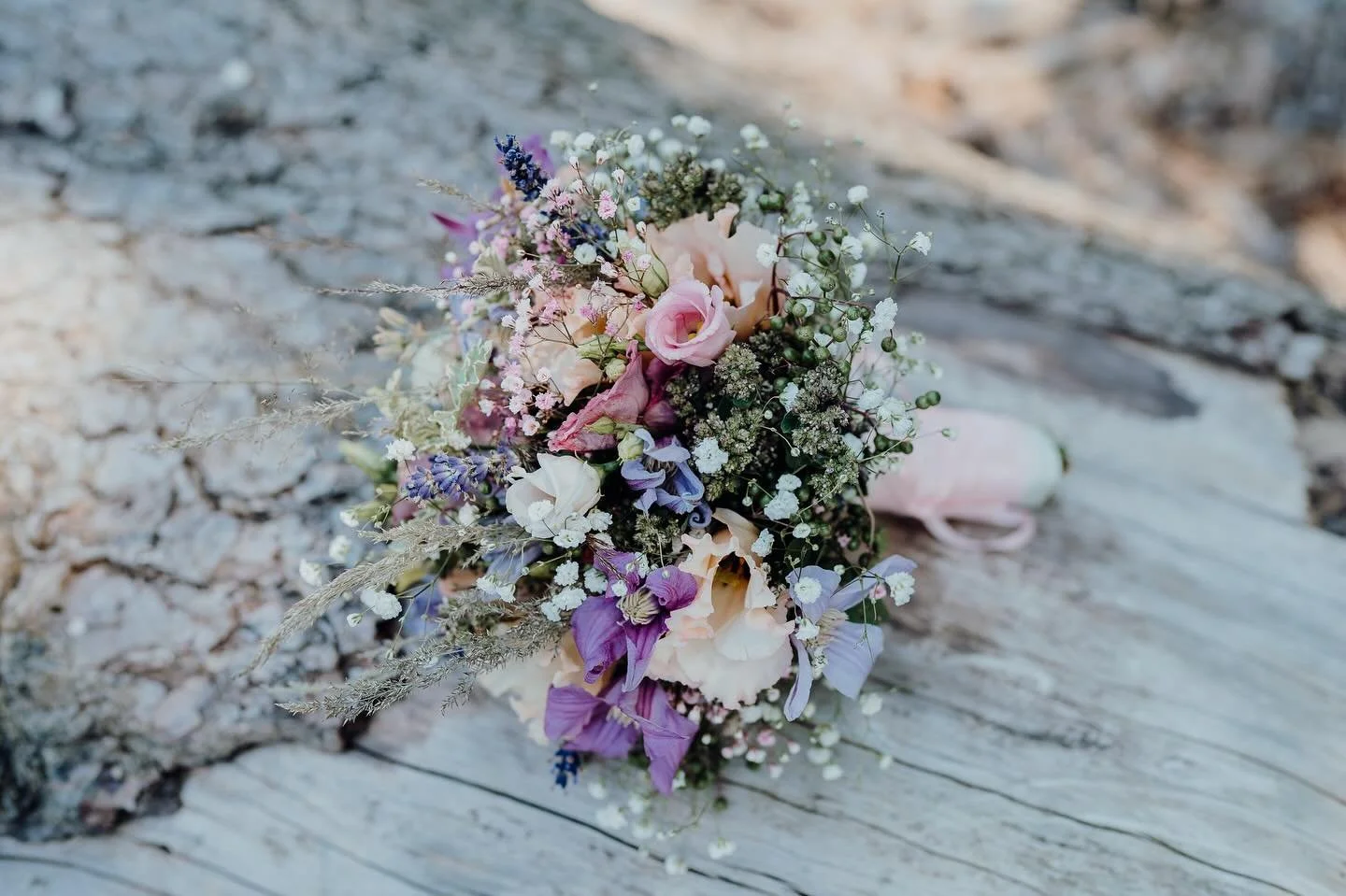 Der perfekte Sommer-Strau&szlig; 💐😍

*Werbung wegen Verlinkung 

#trauung #brautstrauss #Hochzeitsfotografie #Hochzeitsfotograf #Hochzeitsdetails #bayernhochzeit #augsburghochzeit #WeddingVibes #LoveInDetails #BridalDetails