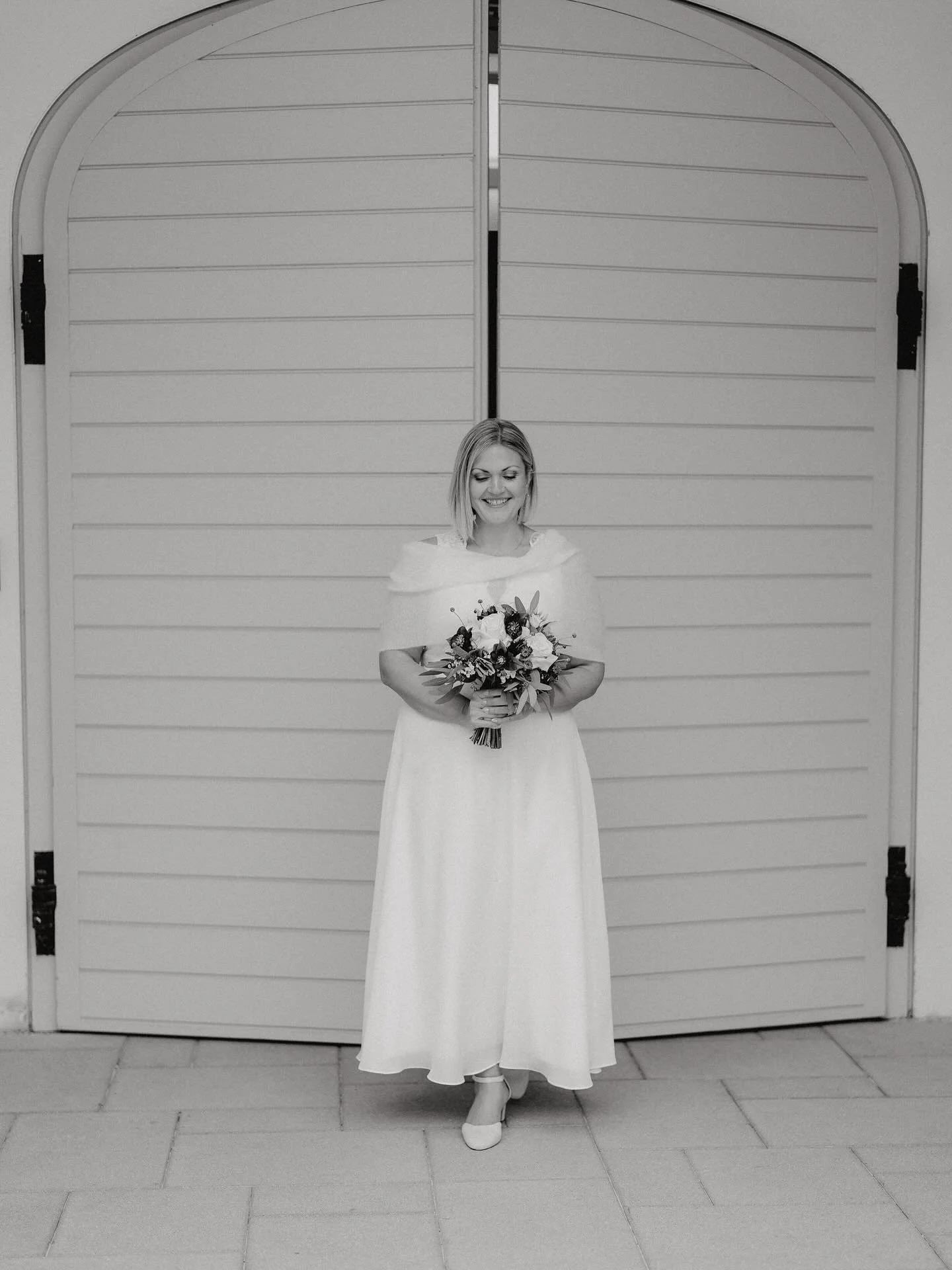 Bride vibes only 👰&zwj;♀️🤍💍

*Werbung wegen Verlinkung 

#Hochzeitsfotografie #Hochzeitsfotograf #Braut #Bride #Hochzeitskleid #Hochzeitsfotos #Brautfotografie #Brautstyling #BridePhotography #Brautportraits #WeddingDay #augsburg