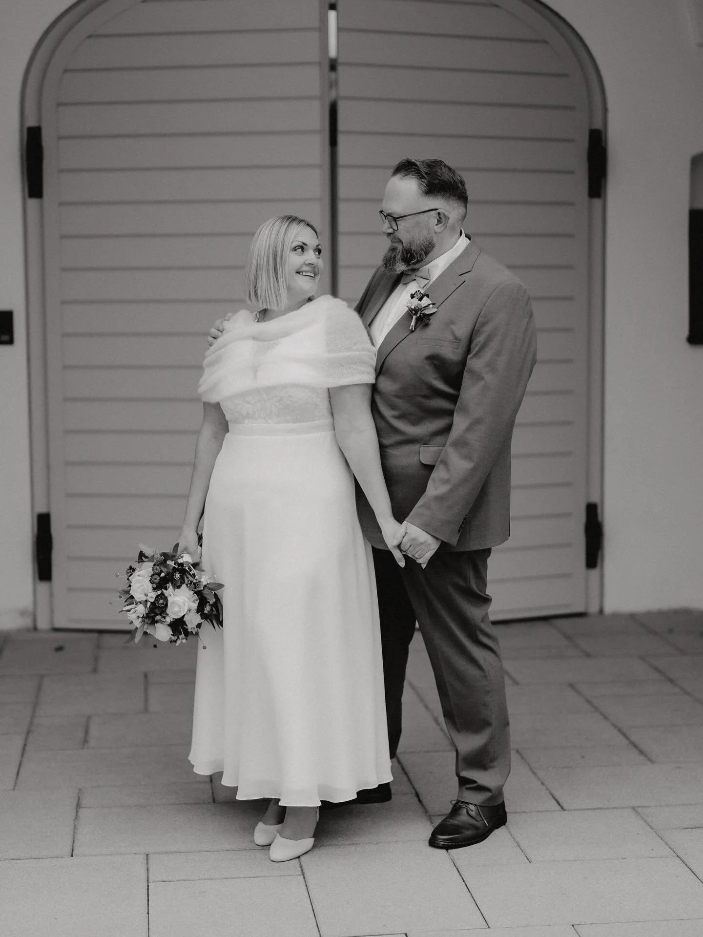 They said YES 💍🥂

*Werbung wegen Verlinkung 

#Wedding #Bride #bridedress #groom #freietrauung #WeddingDay
#WeddingPhotography #WeddingDress
#WeddingPhotographer #WeddingInspiration #lenderstuben #trauung #trauungszeremonie #hochzeit #bridalbouquet