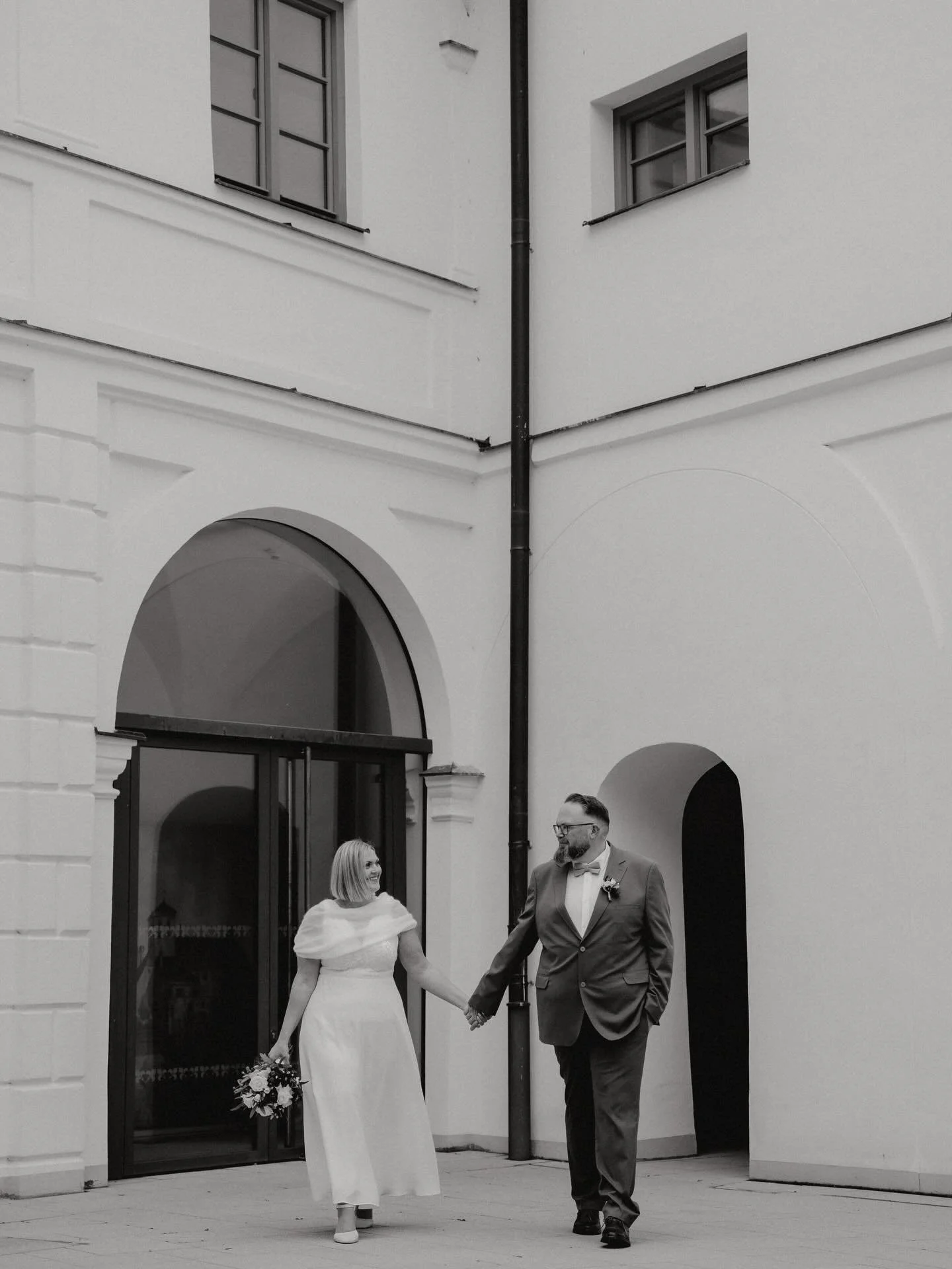 Together into eternity 💍♾️

*Werbung wegen Verlinkung 

#Wedding #Bride #weddingphotography