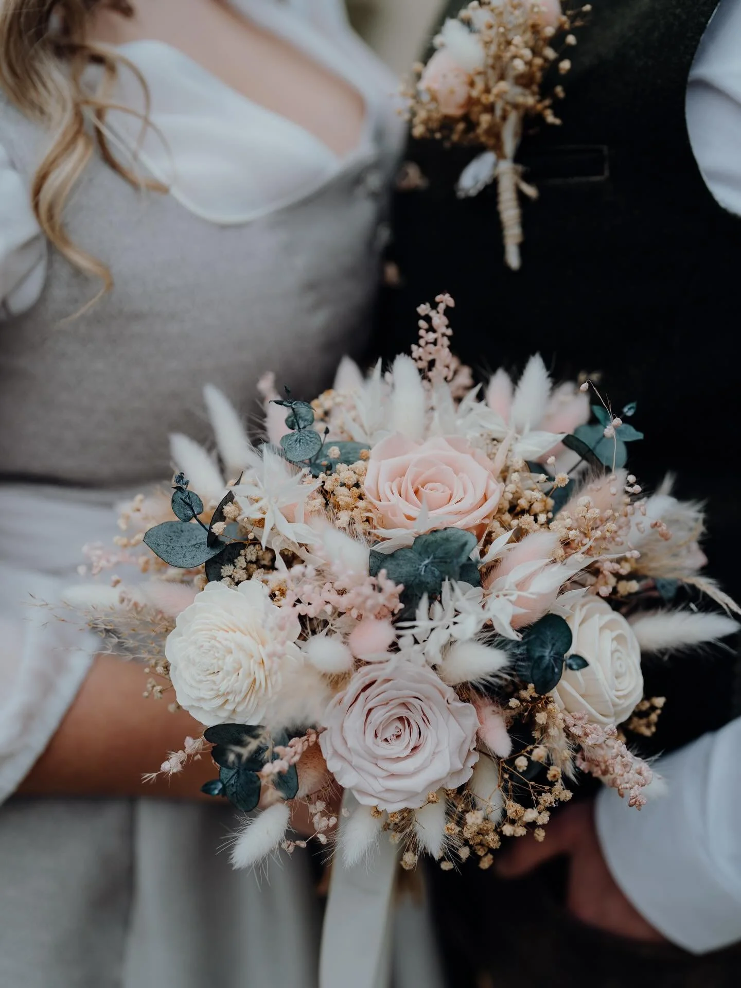Heiraten in Tracht: Lieben wir! ❤️💍💐

*Werbung wegen Verlinkung 

#trauung #rings #Hochzeitsfotografie #Hochzeit #bridalbouquet