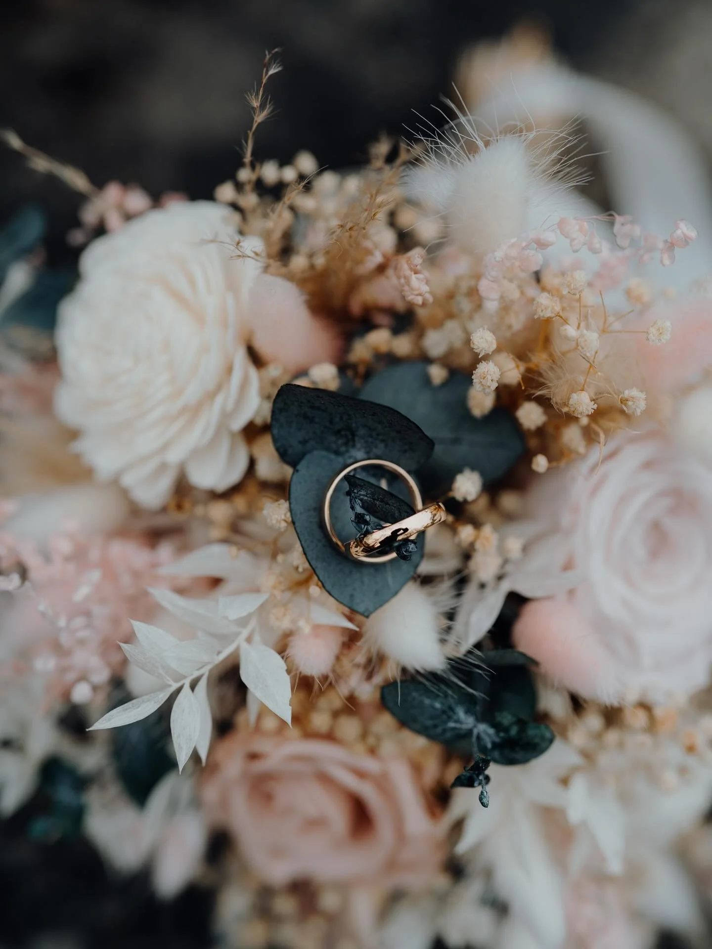 Absolute Detail-Liebe 💍💐

*Werbung wegen Verlinkung 

#weddingphotography #rings #bride #Hochzeit #bridalbouquet