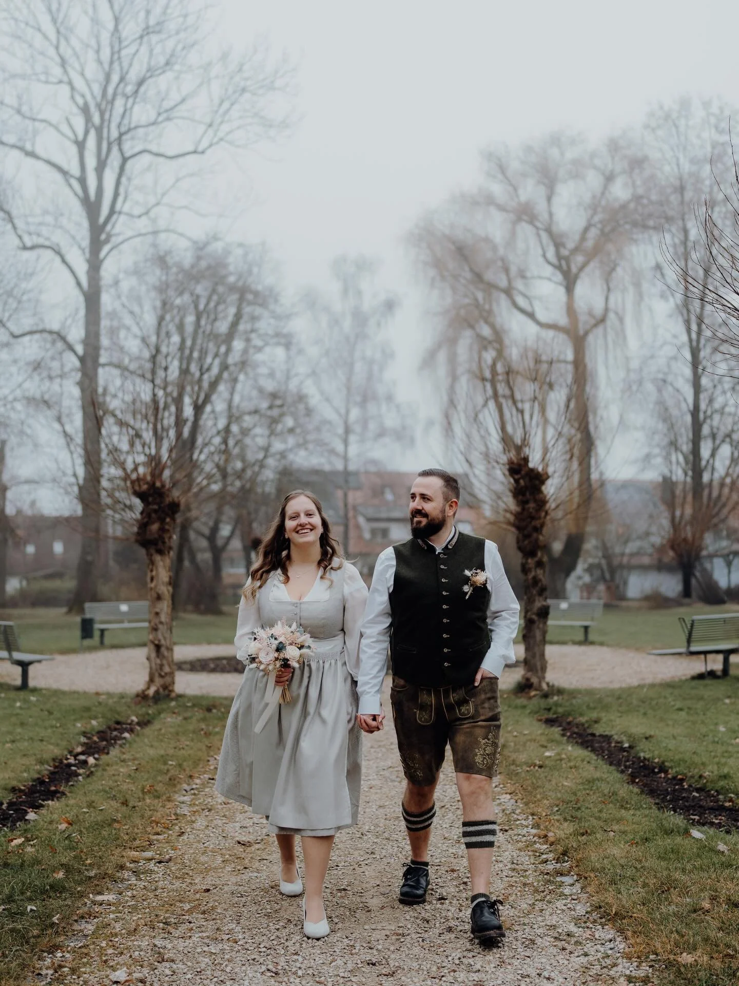 Auf dem Weg in ein gemeinsames Leben 💍🤍

*Werbung wegen Verlinkung 

#weddingphotographers #Hochzeitsfotografie #Hochzeit