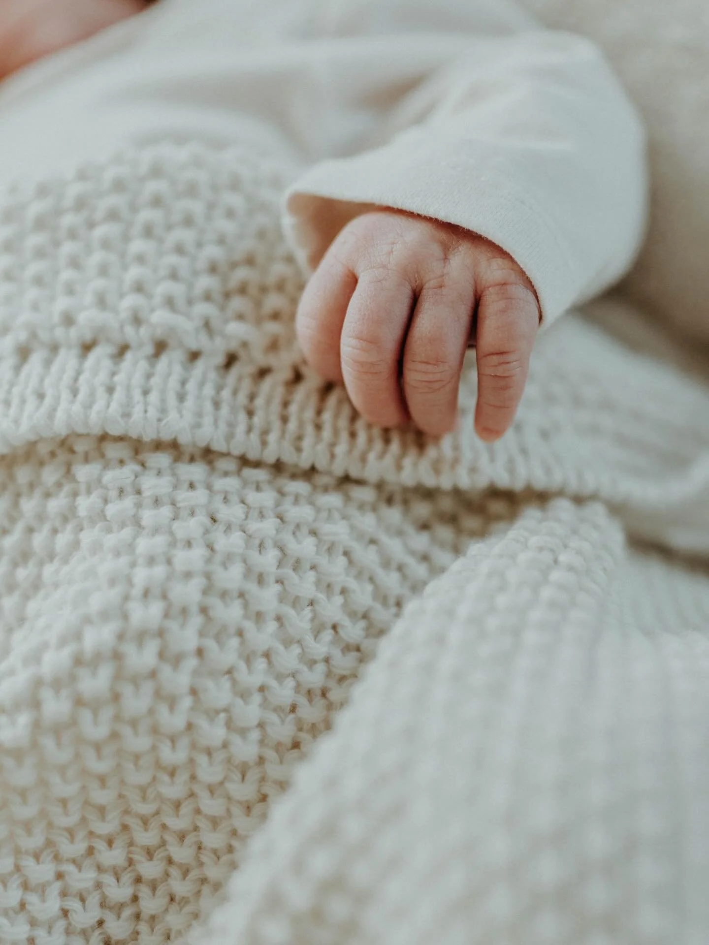 Baby Girl 💕
Diese Erinnerungen sind einfach magisch. Die M&auml;use werden nie wieder so klein sein 🥺🤍

*Werbung wegen Verlinkung 

#newborn #babyfotografie #newbornphotography #newbornshooting #familyphotography
