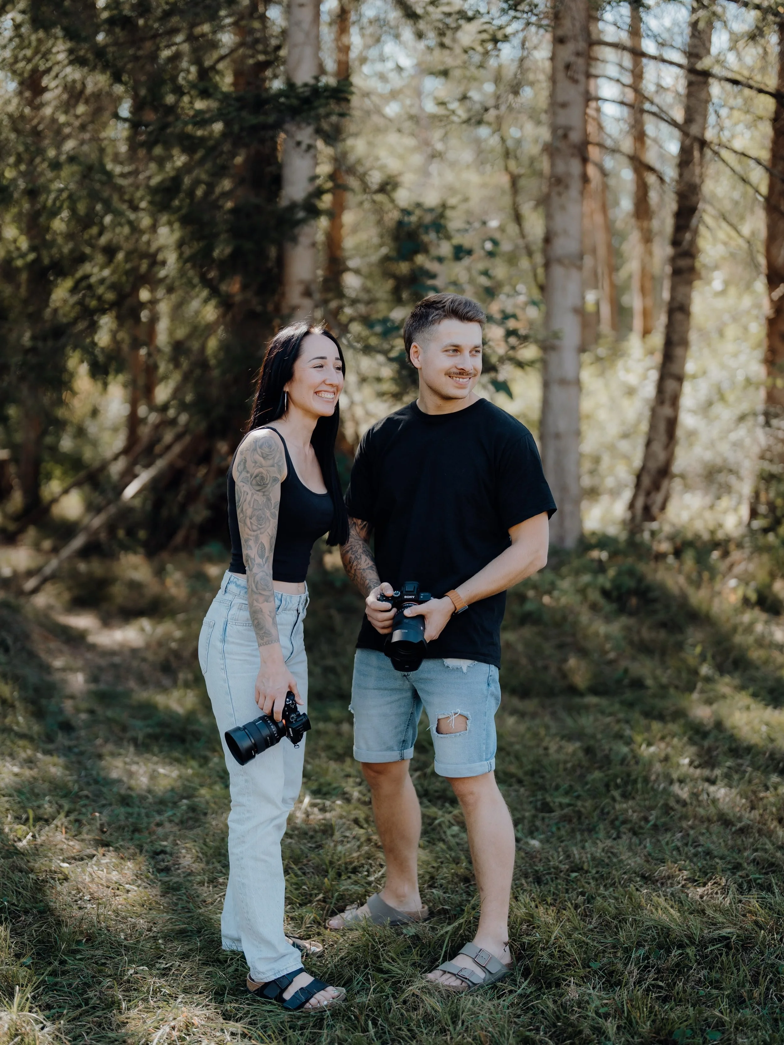 New picture. Same energy. 
Still us. Still in love with what we do. 💫

#hochzeitsfotograﬁe 
#weddingphotographer 
#couplephotography 
#wedding2027
#augsburg