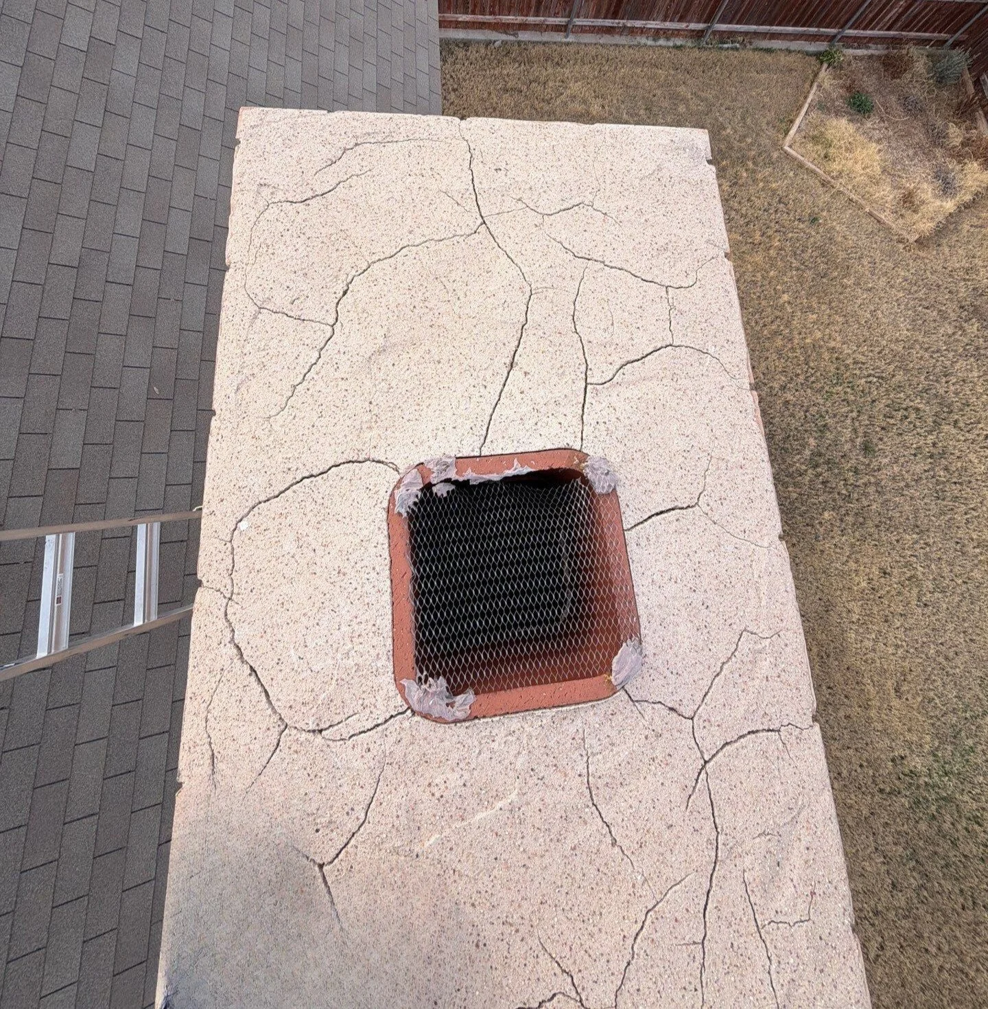 26-0033 Chimney Cracks.jpg