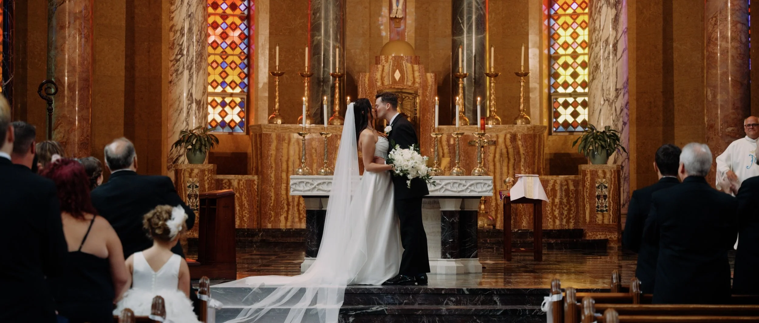 kynze-eric-duluth-wedding-video-still-20.jpg