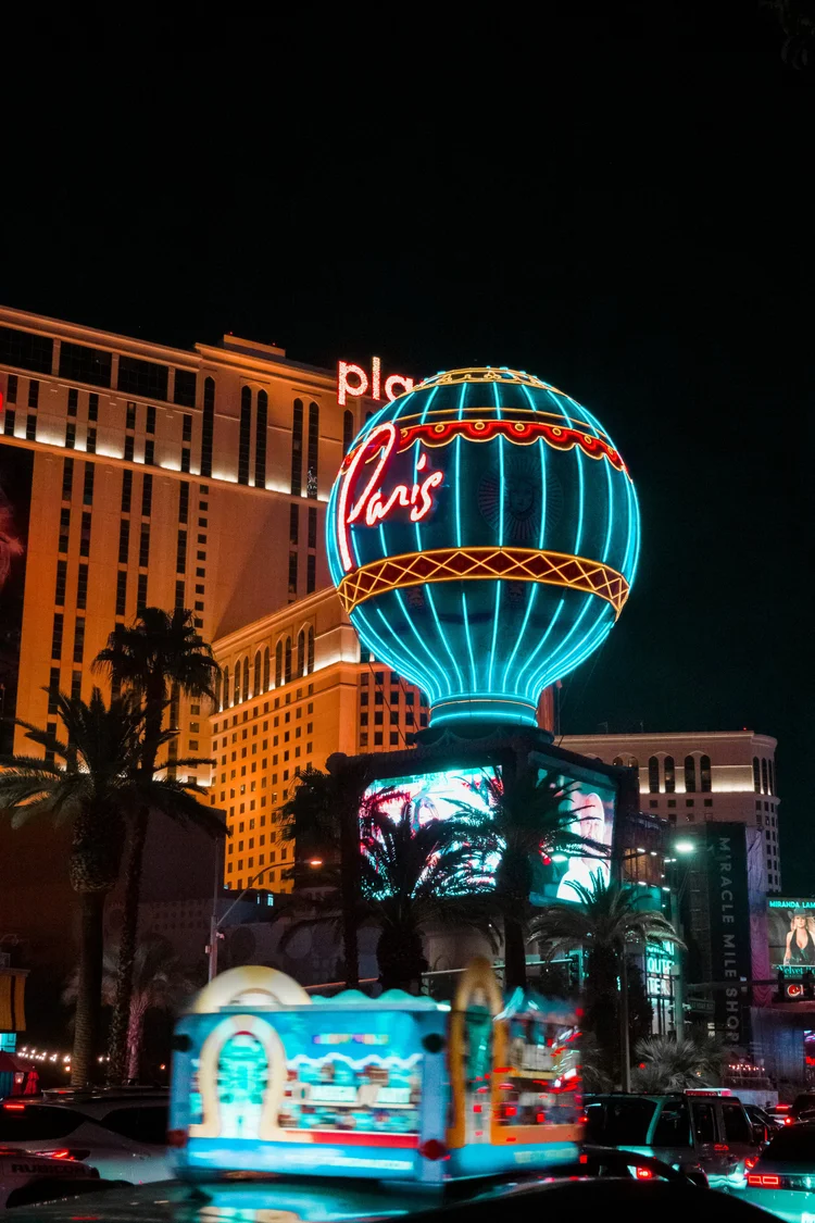 Paris Las Vegas at night