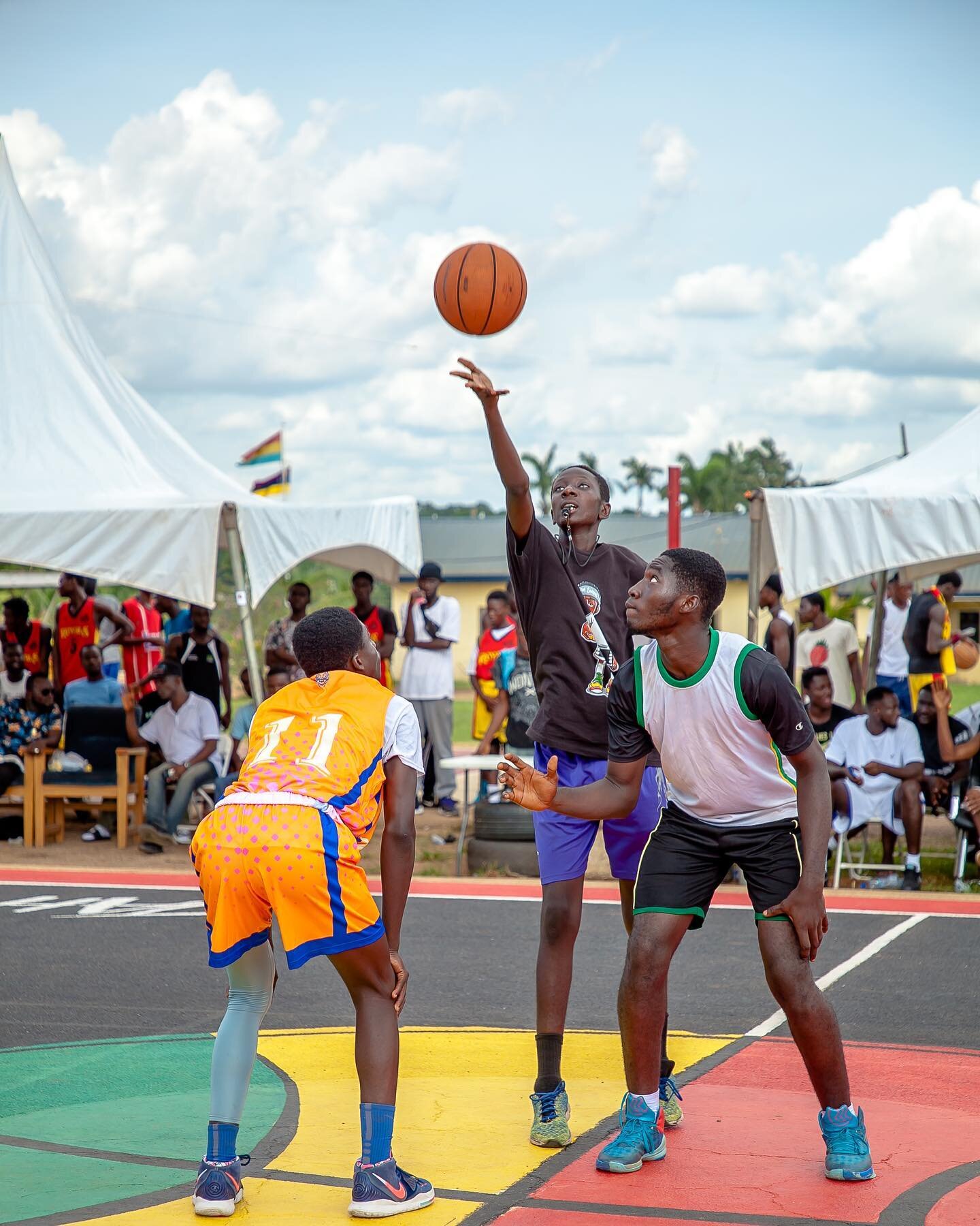 Jump ball!🇬🇭
#THEJAHSWISHINVITATIONAL🏀🇬🇭 2022
KUMASI&hellip; Tag them!

www.jahswish.com

Champions 🏆@spearsbasketballgh 

#JahSwish &trade;️
#JahsWishInc #NonProfit 
#Ghana #Basketball #Africa