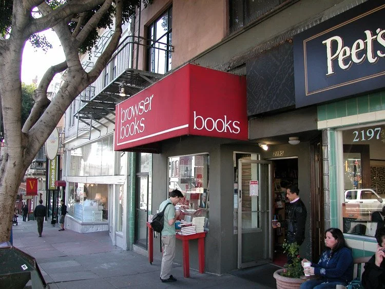 Browser books on Fillmore in PacHeights neighborhood of San Francisco