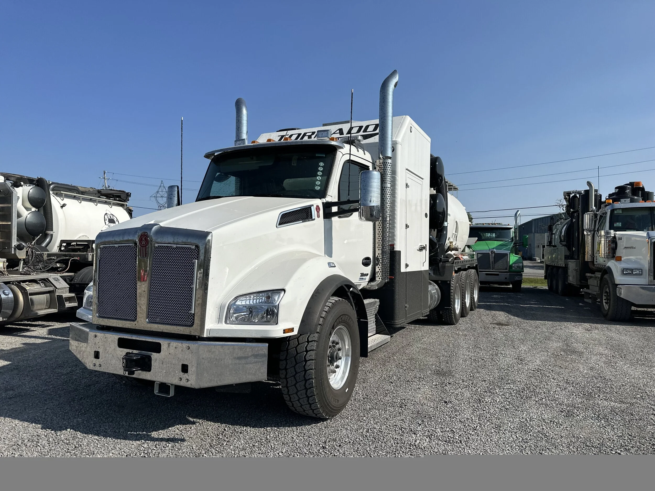 2024 kenworth T800 F4 hydrovac 