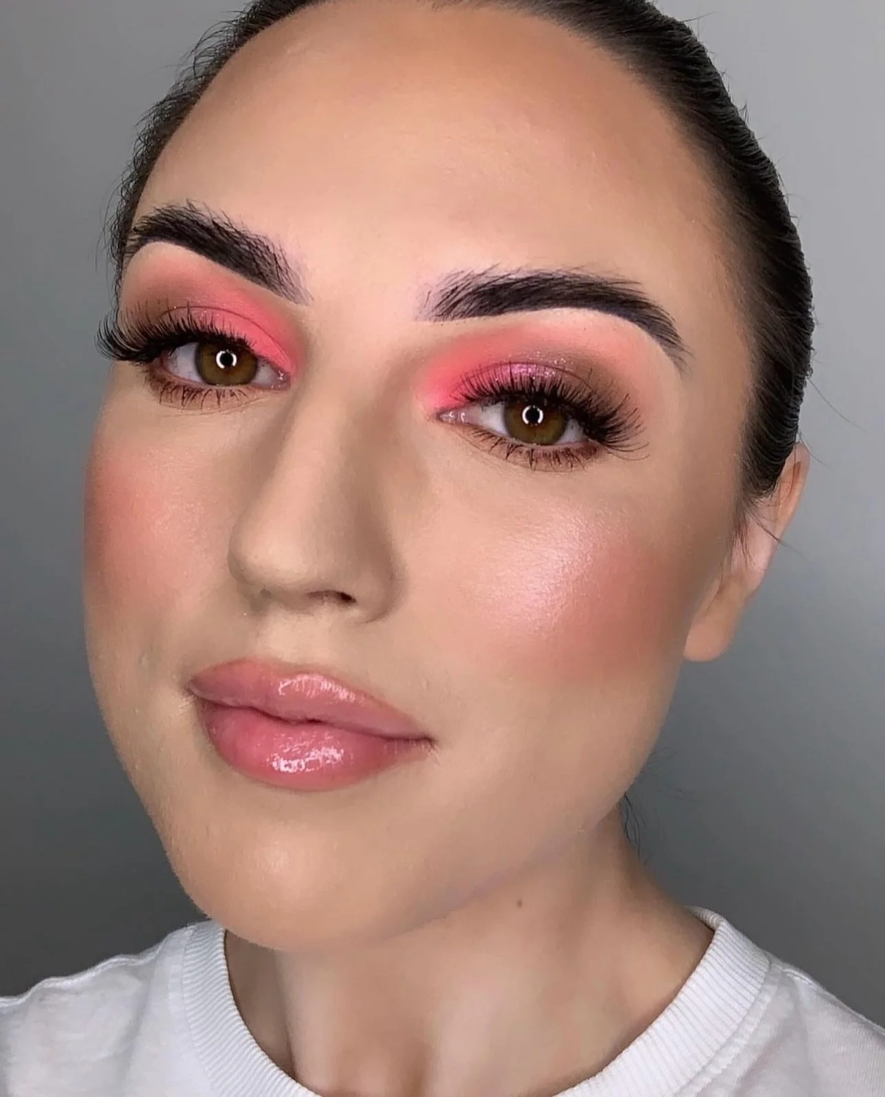 Happy International Women&rsquo;s Day 🤍

I recreated this glam look inspired by Selena Gomez @selenagomez @rarebeauty 

Makeup has always been more than just beauty to me, it&rsquo;s about confidence, transformation and helping women feel like the b