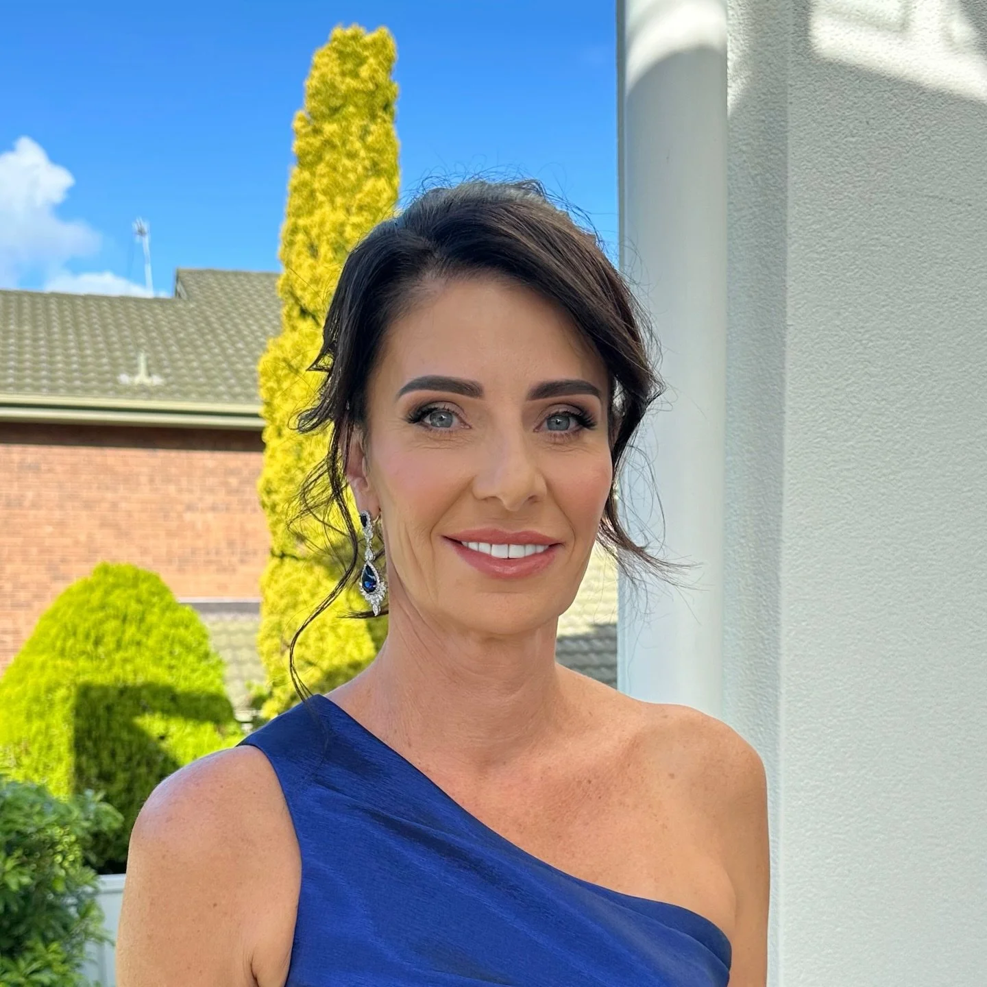 MOTHER OF THE BRIDE 

More like sister of the bride 👰🏻 it's been one year since @toniasmithh got married and it was so special to be apart of her day 🤍

Glam team 
#hair @silkhairlounge_ 
#makeup @facebeautique.official 
#model @grazingbythesea 
#