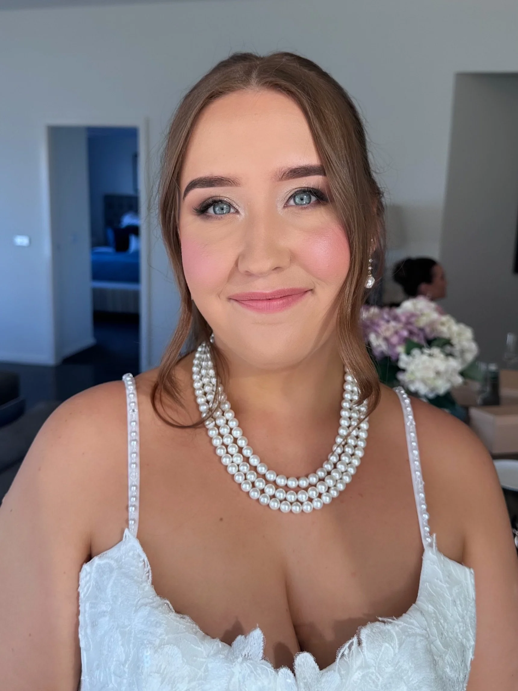 The most beautiful bride 🤍 Being apart of Chloes day was such an honour, I&rsquo;ve known her and her family for years! They have always supported me and trusted me and I will forever be grateful to be apart of such a special day
Love you @chloejane