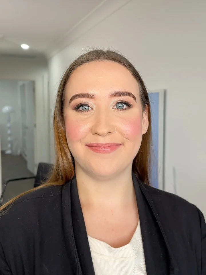BRIDAL TRAIL @chloejanesmith23 

A bridal trial is your chance to see your bridal vision come to life, make any tweaks if needed and leave knowing exactly what to expect on the day. My goal is for you to feel calm, confident and the most beautiful ve