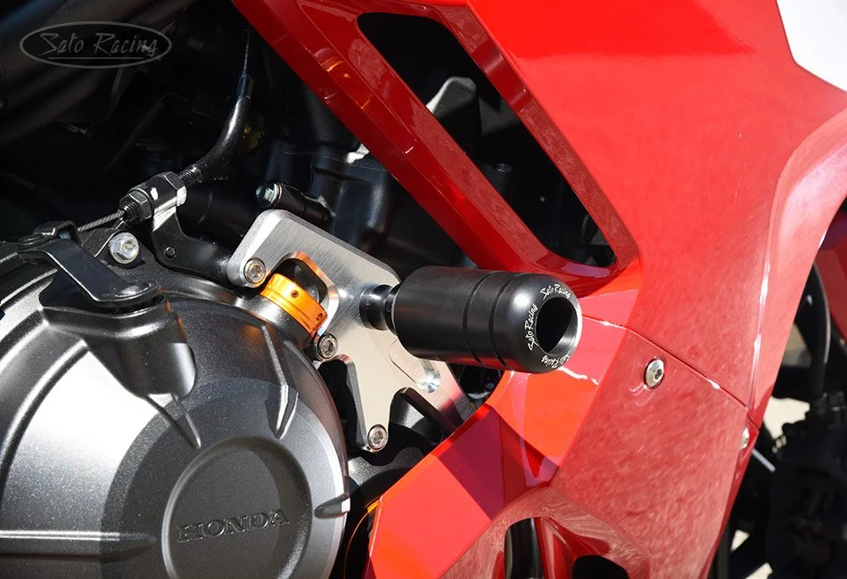 H-CBR524ES_fitR2.jpg