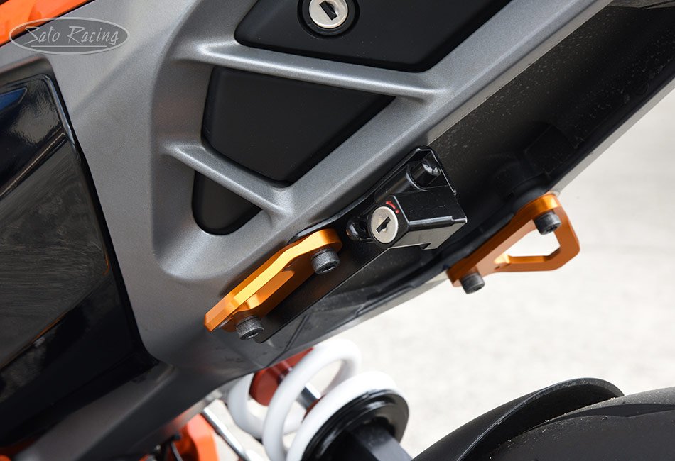 KTM-D39024HOOK-GD_HLfitL2.jpg