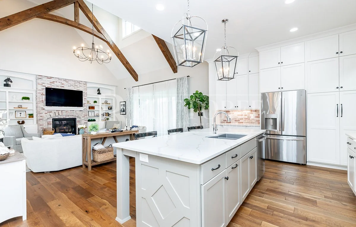  Custom Homes 