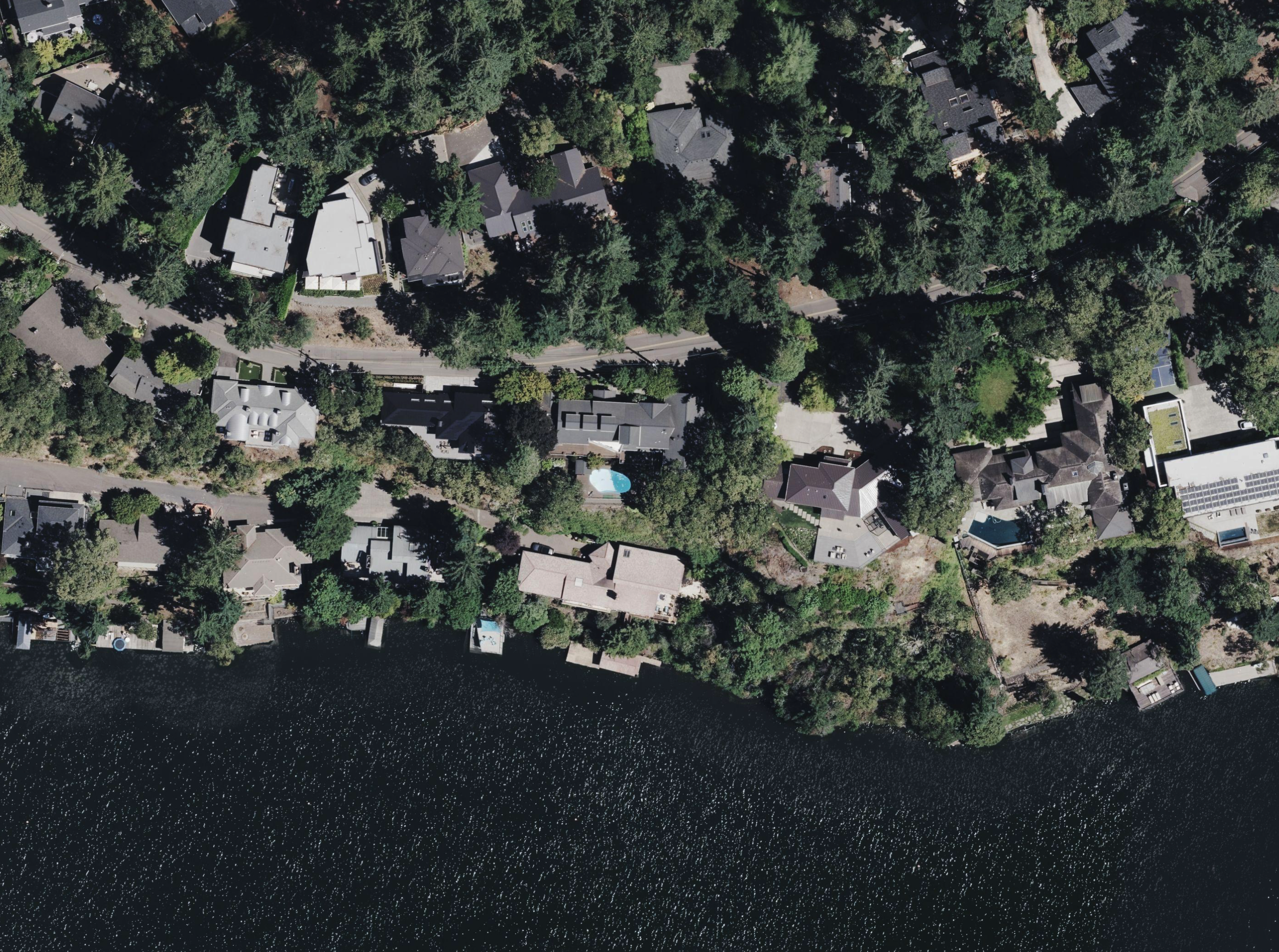 Lake Oswego house with pool