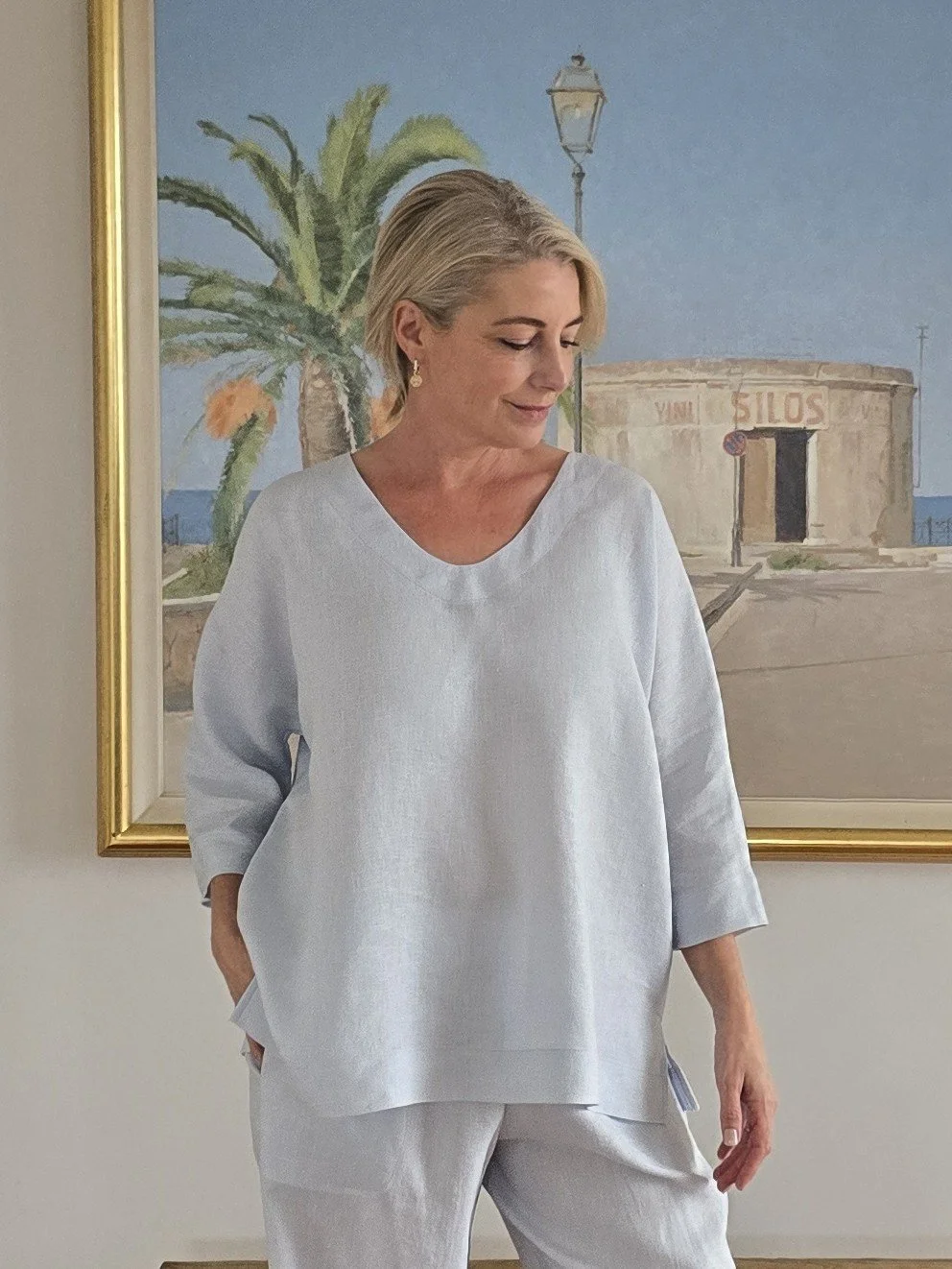 SOFT V-NECK TOP IN MID WEIGHT LINEN