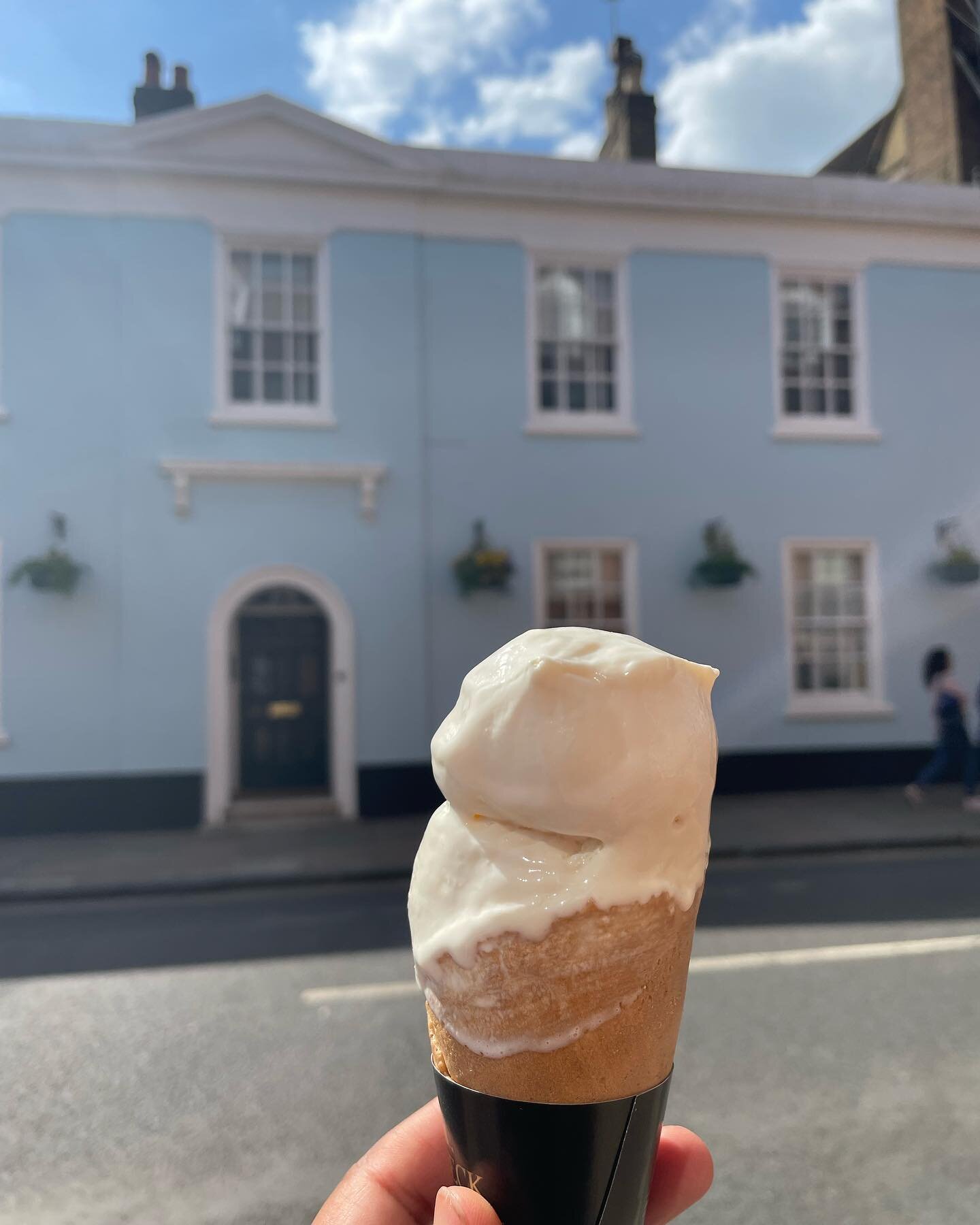 Happy Sunday

A Bright blue sky - can only mean ice cream time!

Delicious British ice cream
I bet you cannot guess the flavour ?
#icecream