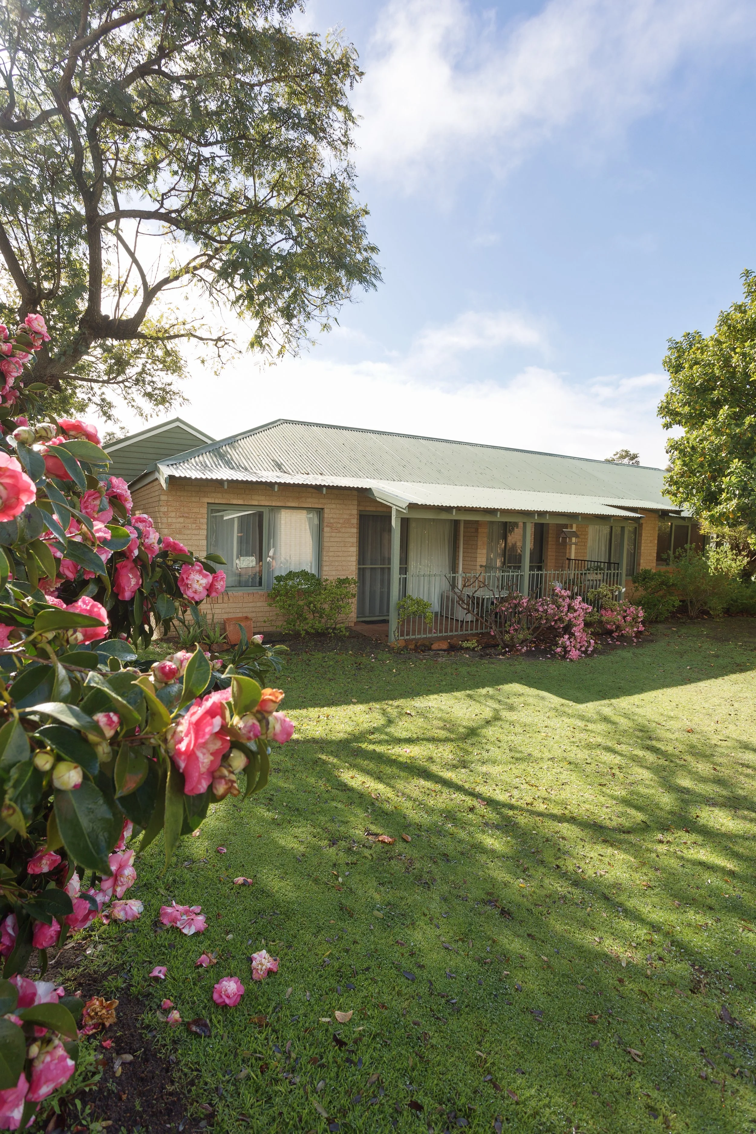 Photography of residents and staff in aged care in Perth western Australia by Still Media
