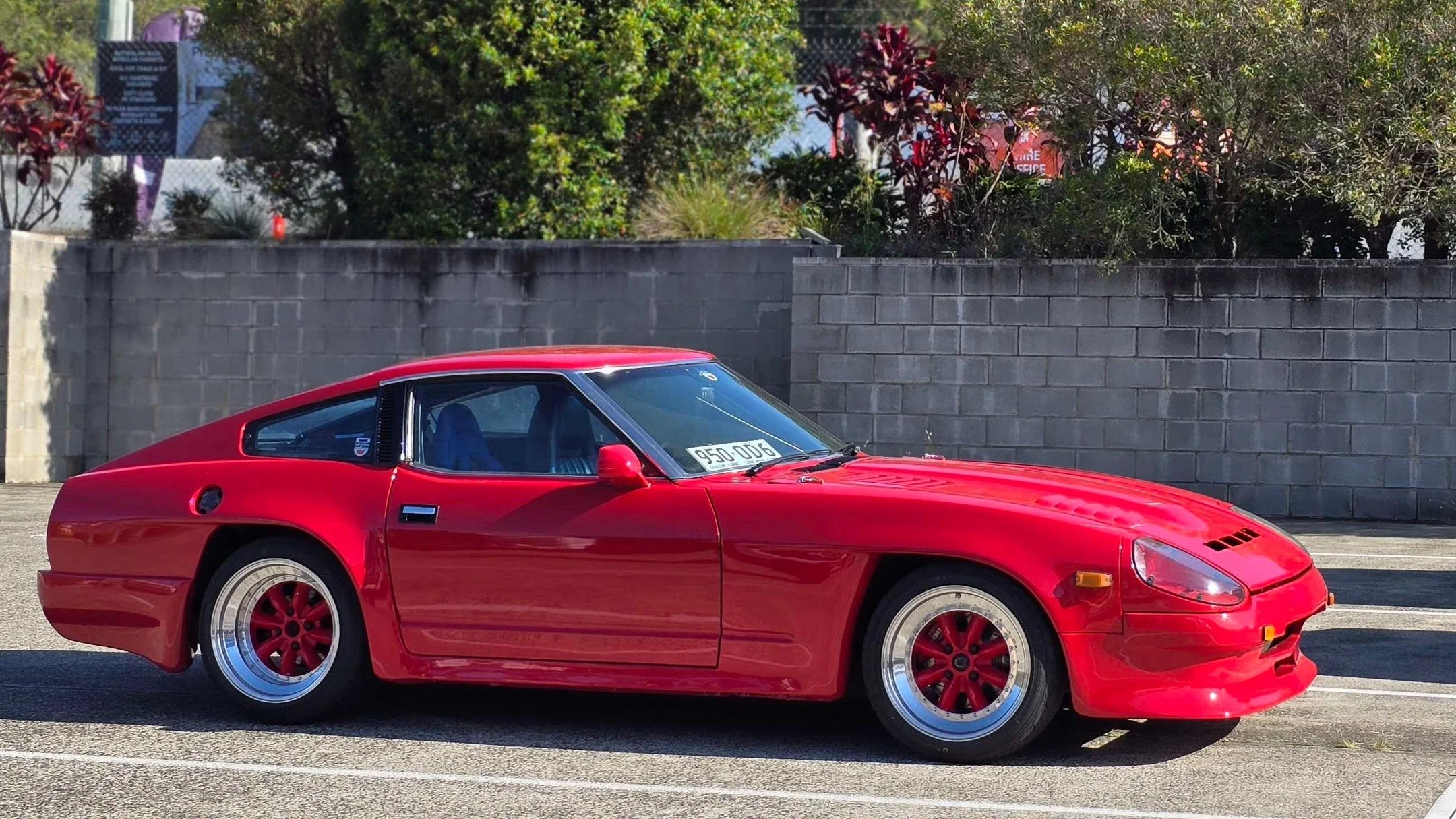 ABR S130Z out and running 🌹

The aggressive final drive ratio makes shifting frequent and fun in street driving. 

Some workshop renovation supplies were collected too, perhaps it's a suitable work vehicle after all 😅