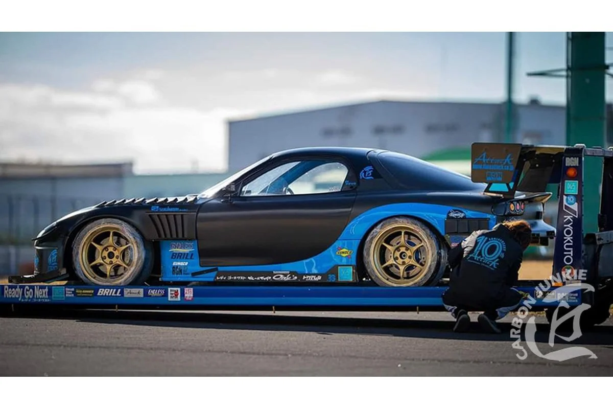 carbon-junkie-fd3s-wide-rear-fenders-03.jpg