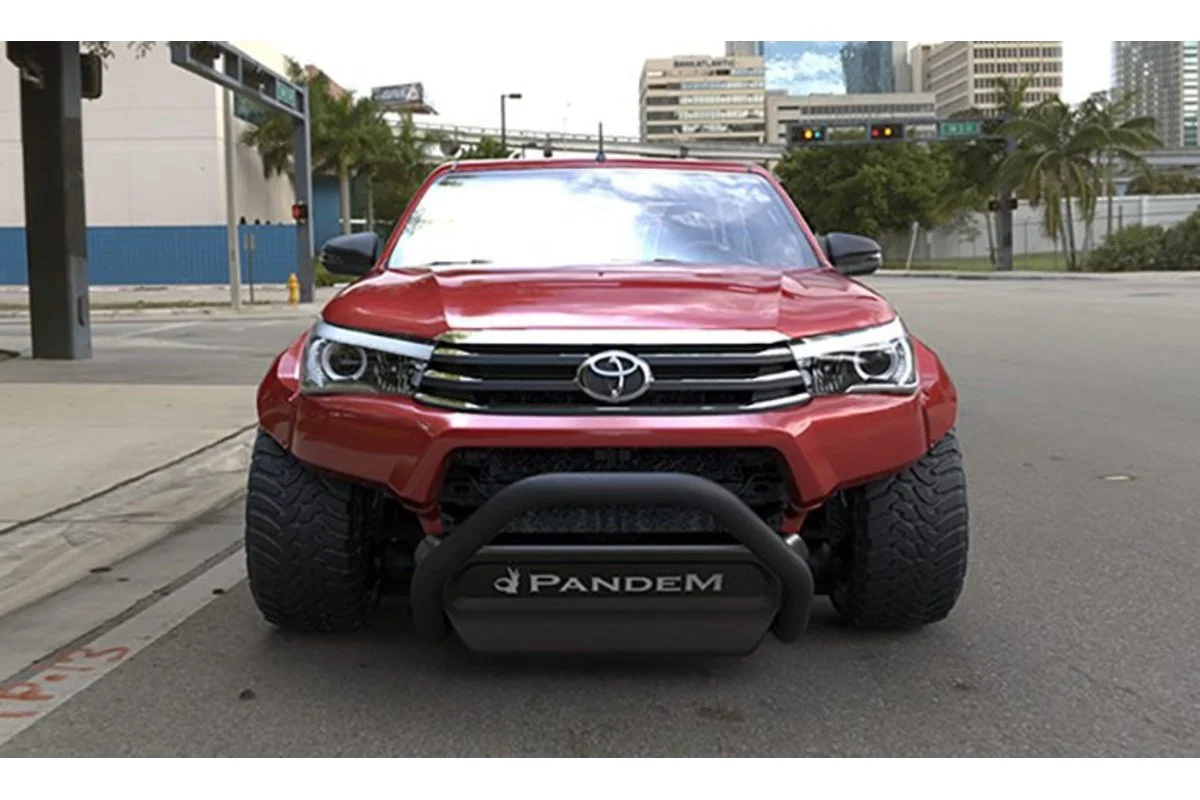 HILUXV1F-3x2.jpg