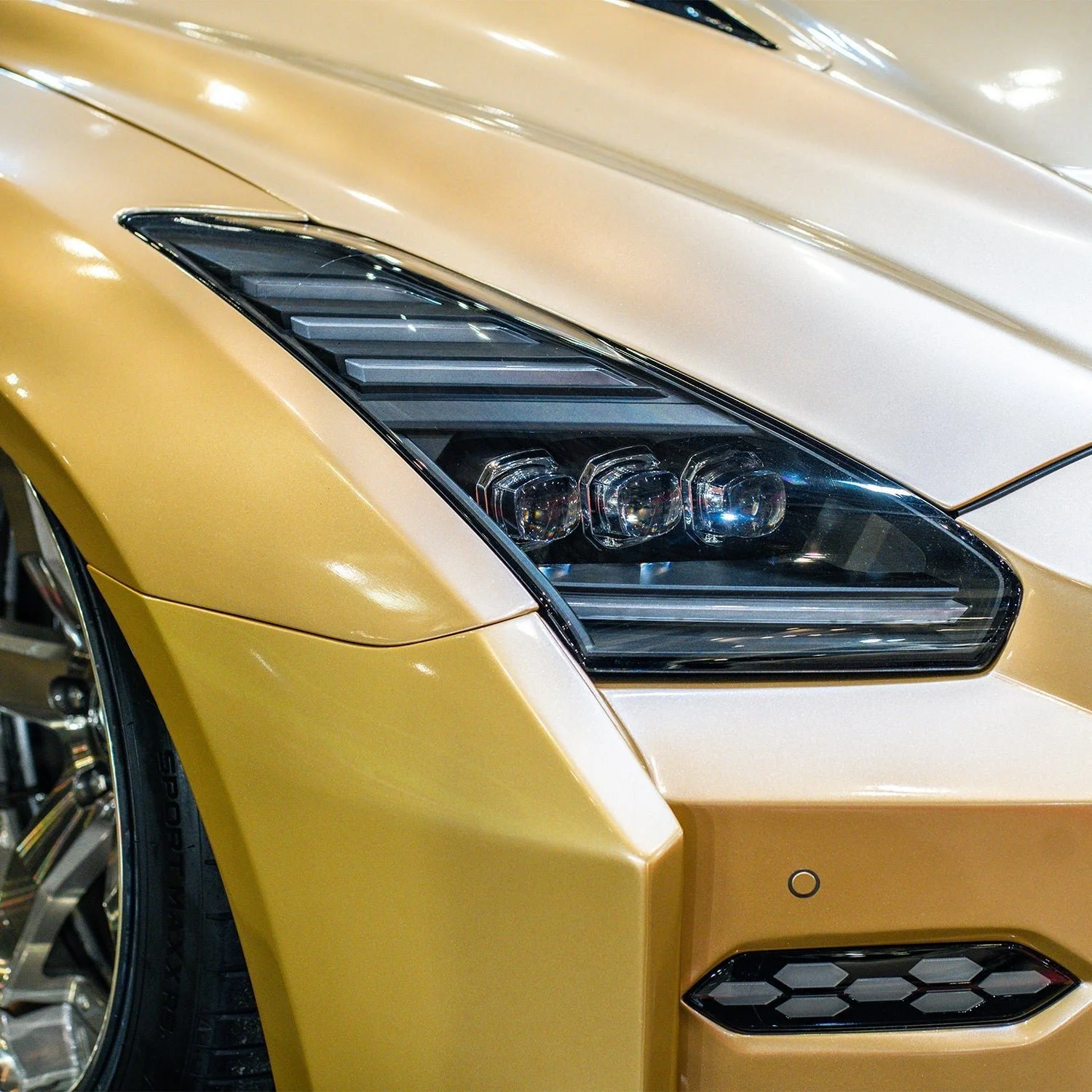 09-25-nissan-gt-r-nova-series-led-projector-headlights-black-349871.jpg