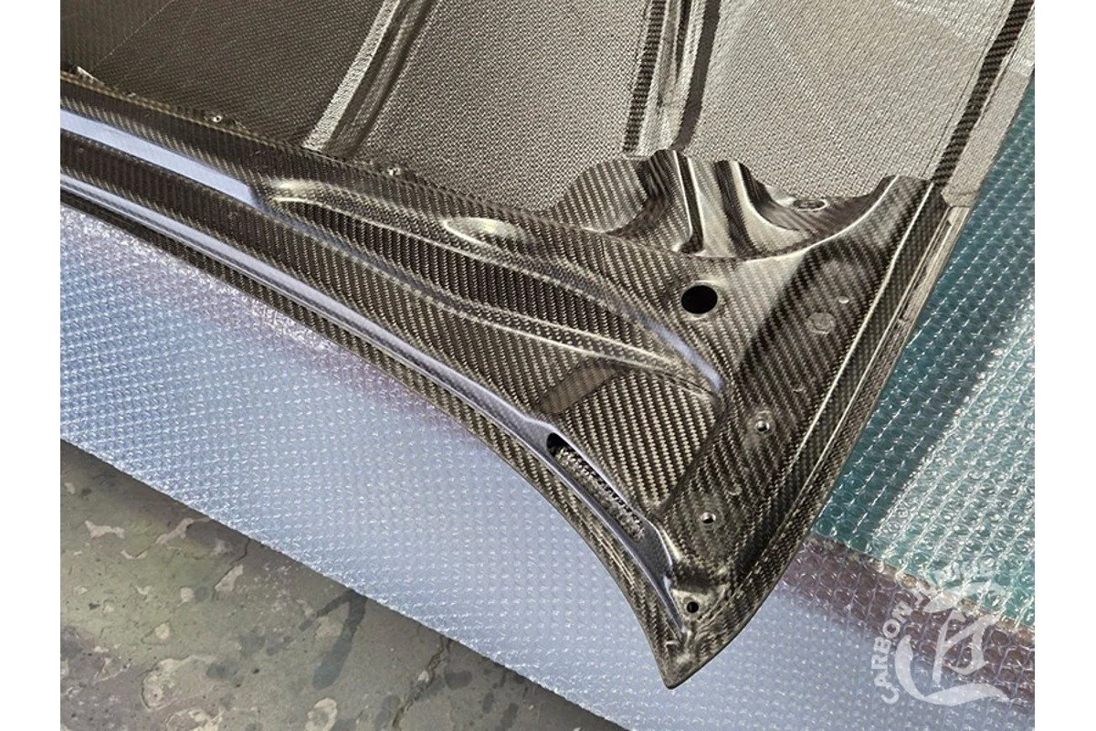 carbon-junkie-ae111-aero-bonnet-07.jpg