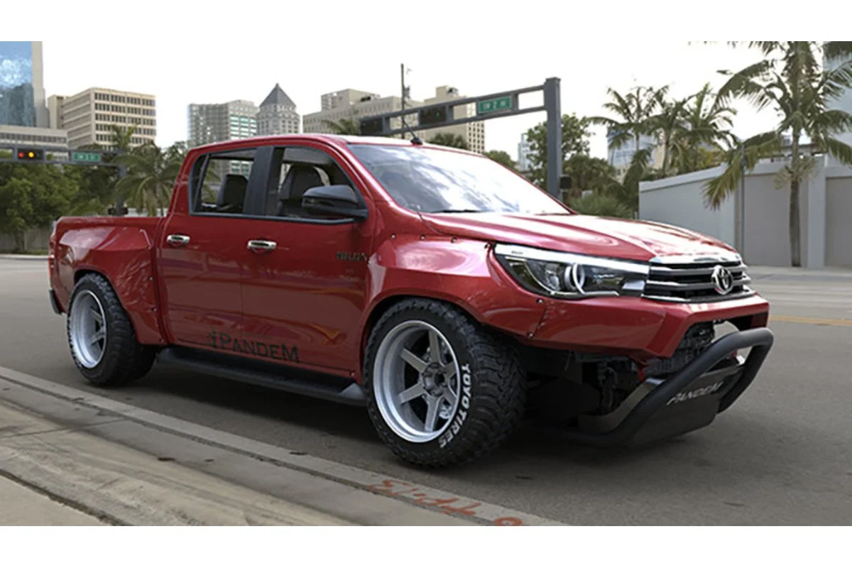 HILUXV1FR-3x2.jpg