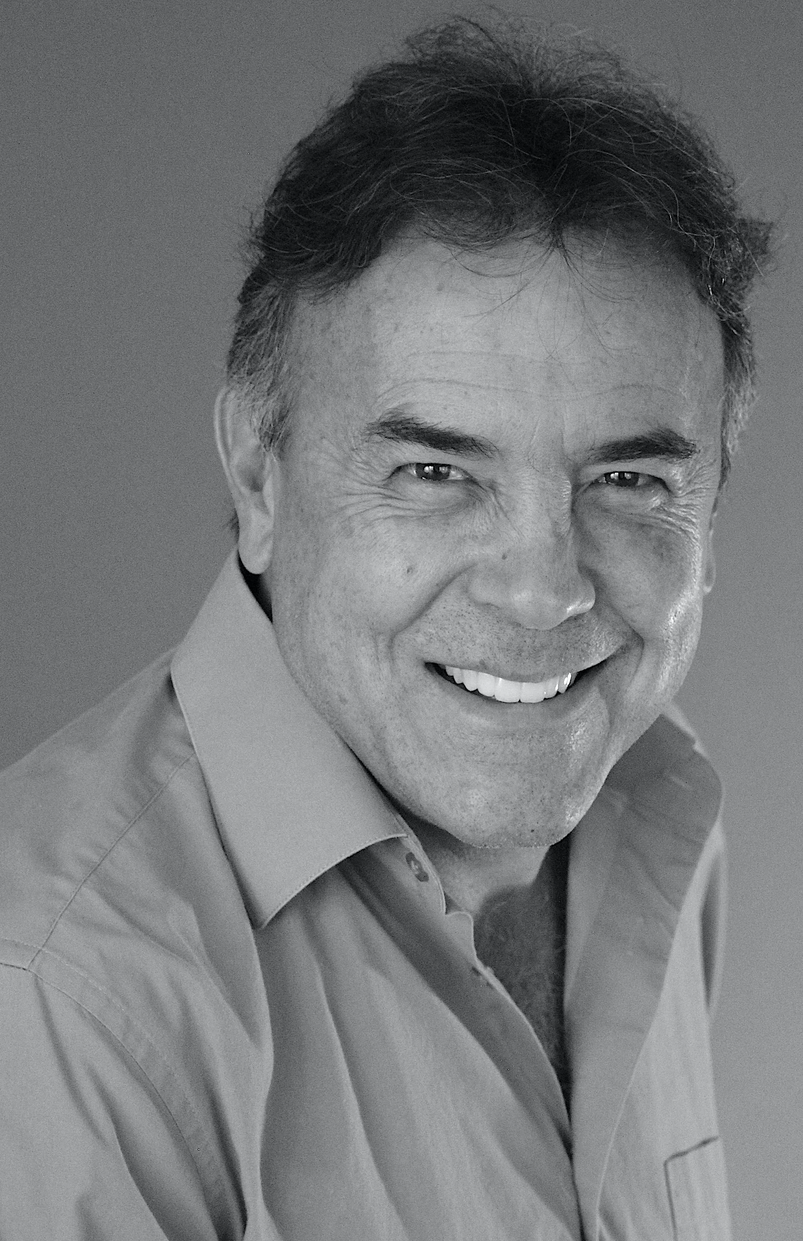 GERARDO FLORES