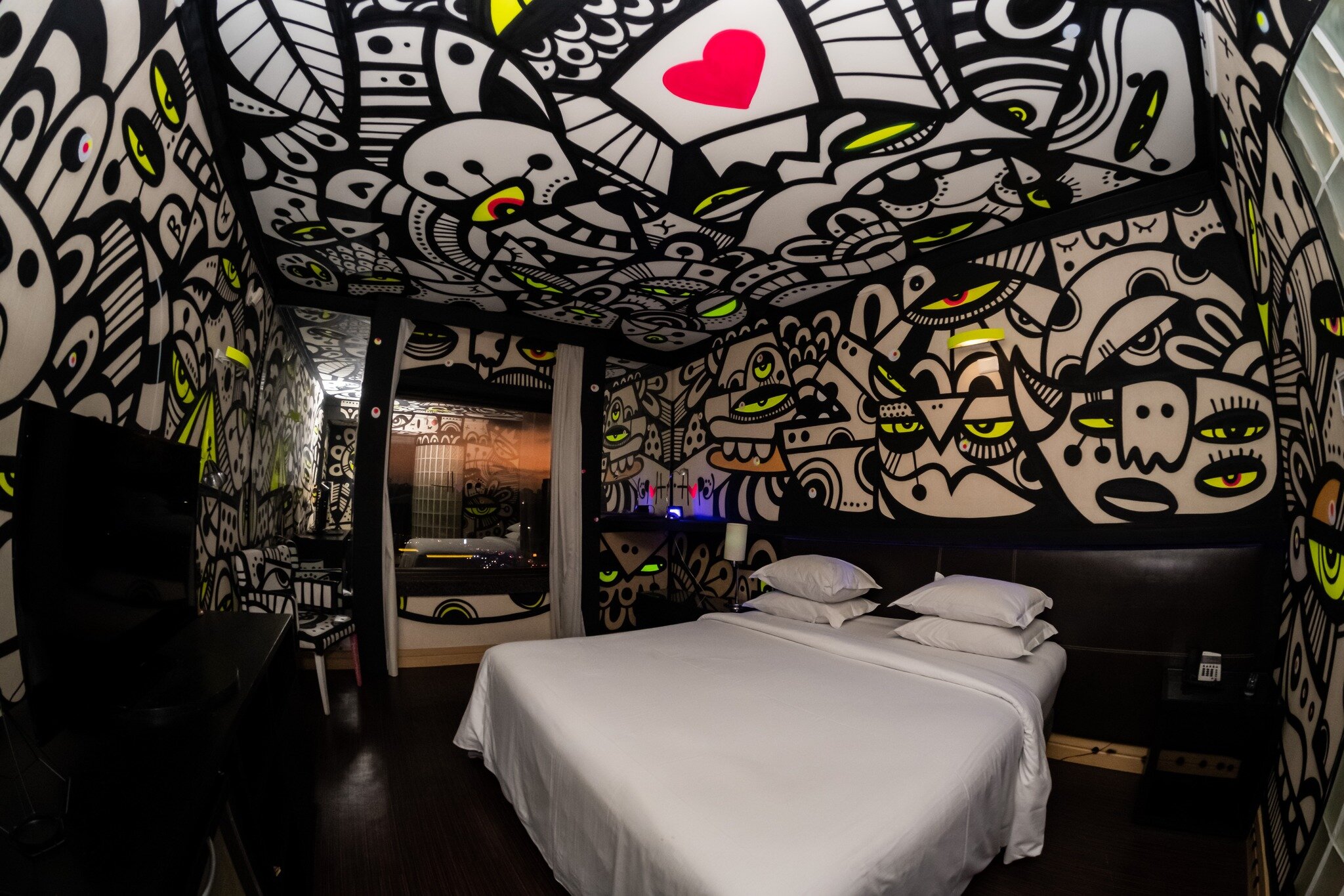 Art Room by Elvis Mour&atilde;o. 
Um quarto todo personalizado pelo artista @elvismourao !

#ArtistPlayground #ElvisMourao #OurWorldisYourPlayground #PullmanLife