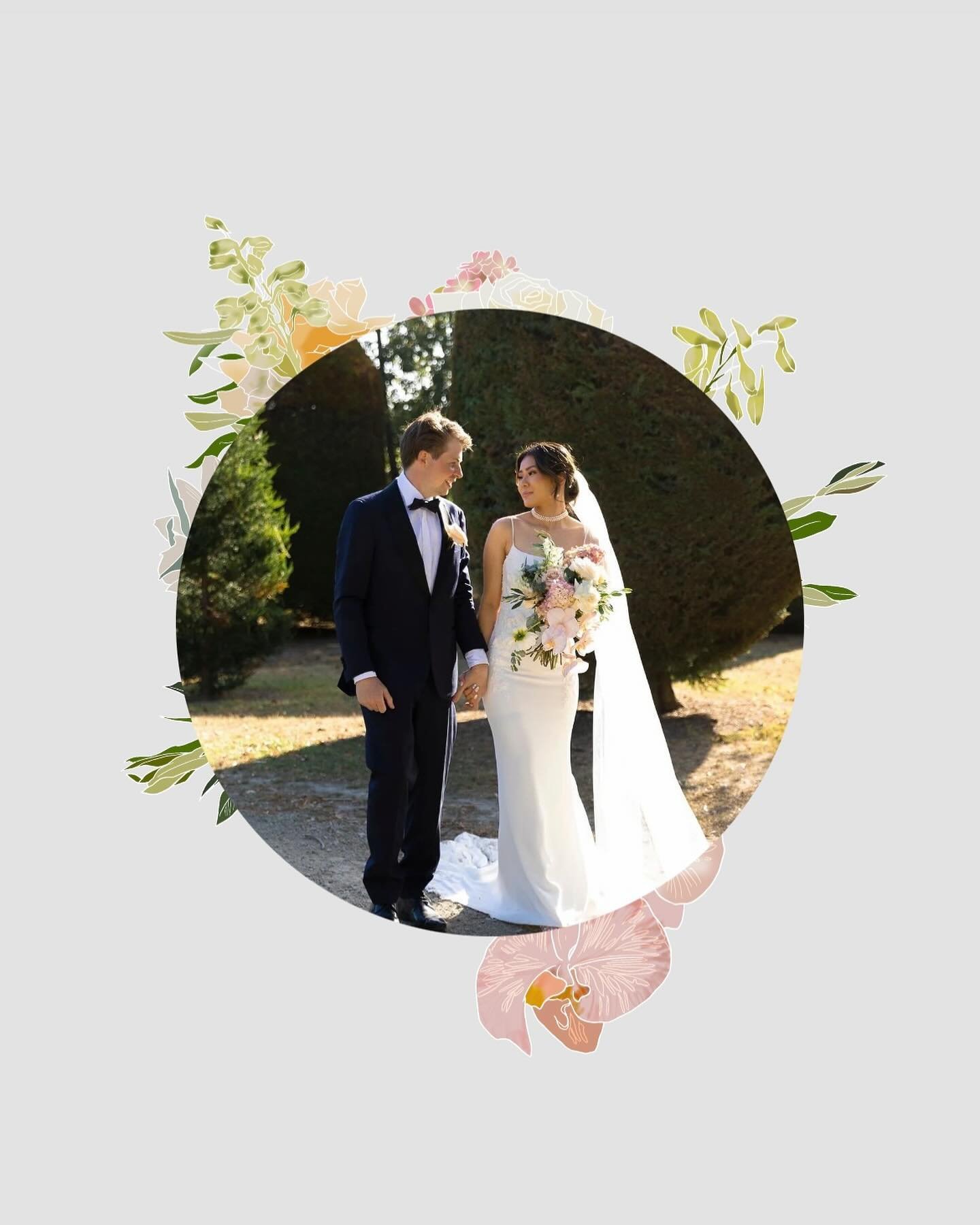 For Sze 🌸🌿🤍🩰🕊️

I loved this request because it truly represents what we do and how bespoke bouquet preservation can capture how you remember your special moments 🌷Since she accidentally dropped her bouquet a couple of times and some of the ste