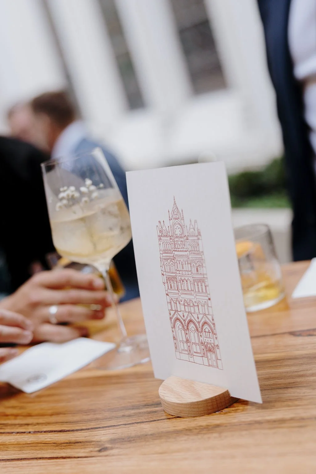 Rein la Rue venue illustration