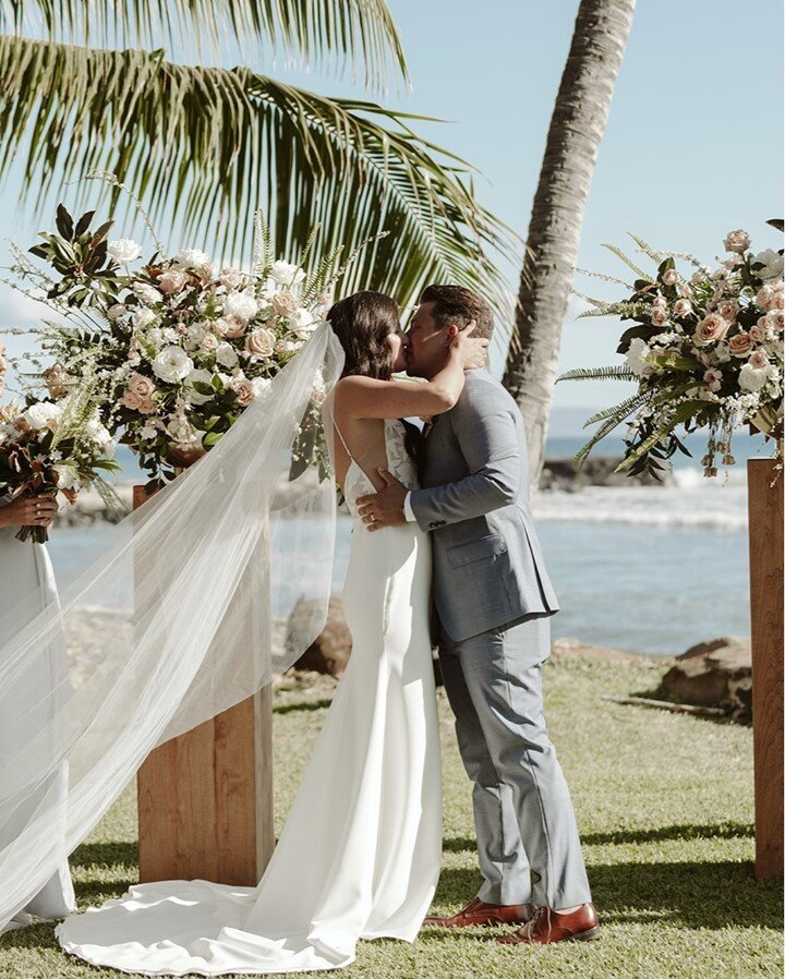&quot;Her love happened to me a hundred times at once, in a thousand different ways, as a million different colors.&quot; ~@atticus⠀⠀⠀⠀⠀⠀⠀⠀⠀
⠀⠀⠀⠀⠀⠀⠀⠀⠀
Venue: Olowalu Plantation House, @theolowaluplantationhouse⠀⠀⠀⠀⠀⠀⠀⠀⠀
Photography: Jayleigh Flood, @