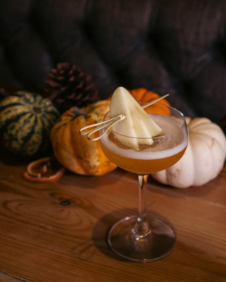 How &rsquo;bout them Butterscotch Apples 🍏

Smirnoff Vanilla &bull; Teichenne Butterscotch &bull; Apple Syrup &bull; Apple Juice &bull; Lime 🍸

Sweet, smooth &amp; a little cheeky, the perfect weekend treat.

#ptmymorpeth #cocktailtime #morpethdrin