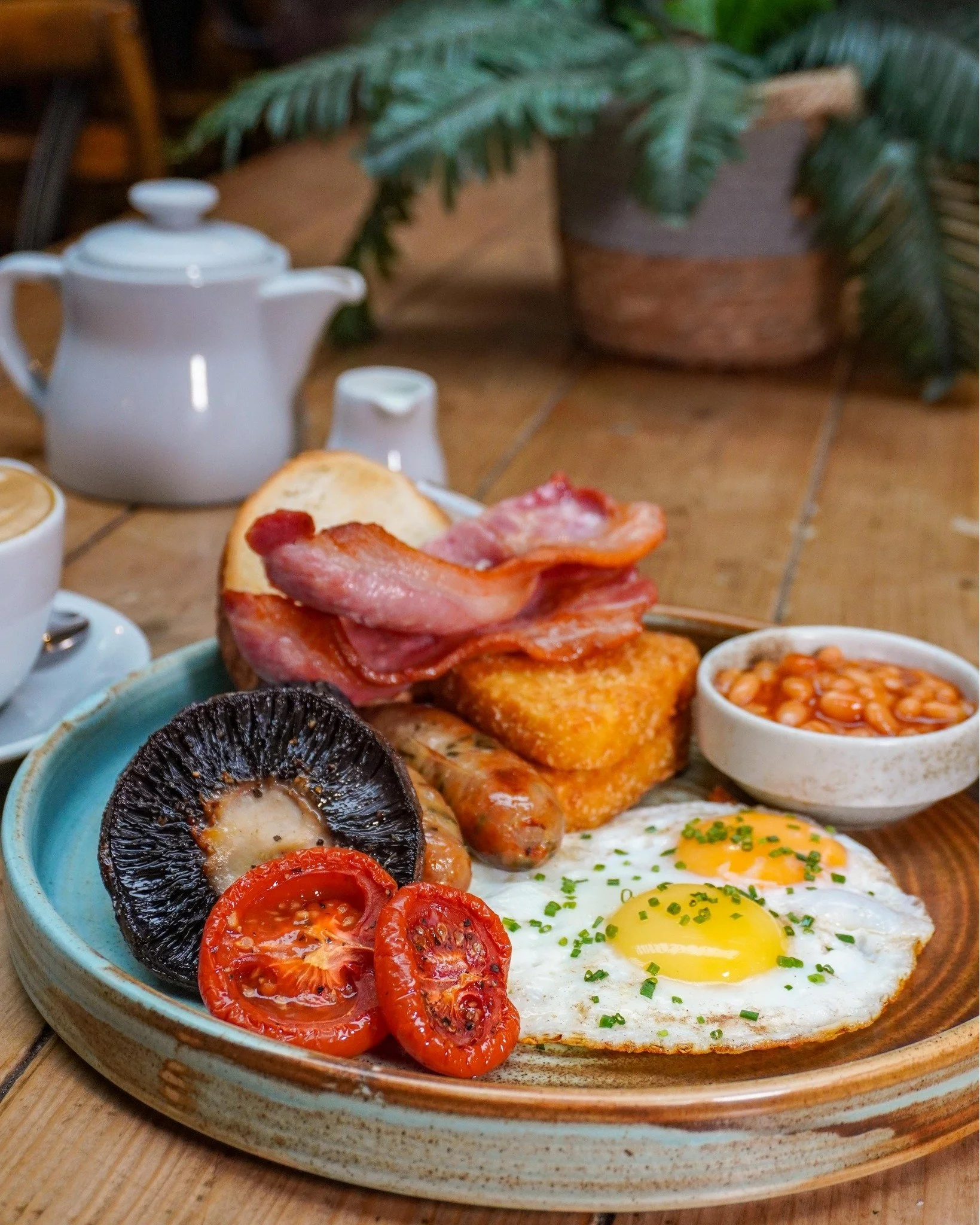 Laid back mornings, freshly baked pastries and your favourite coffee waiting.

The perfect midweek treat... because brunch isn&rsquo;t just for weekends.

#emilysbrunch #nefoodies #northeastfoodie
