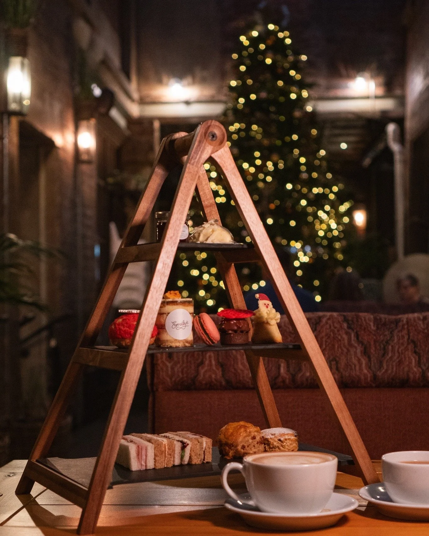 A little Christmas indulgence? Yes please. 🎄
Our Festive Afternoon Tea is packed with seasonal sandwiches, warm scones, sweet treats and your choice of prosecco, mulled wine or tea &amp; coffee, the perfect way to celebrate the season.

Available da